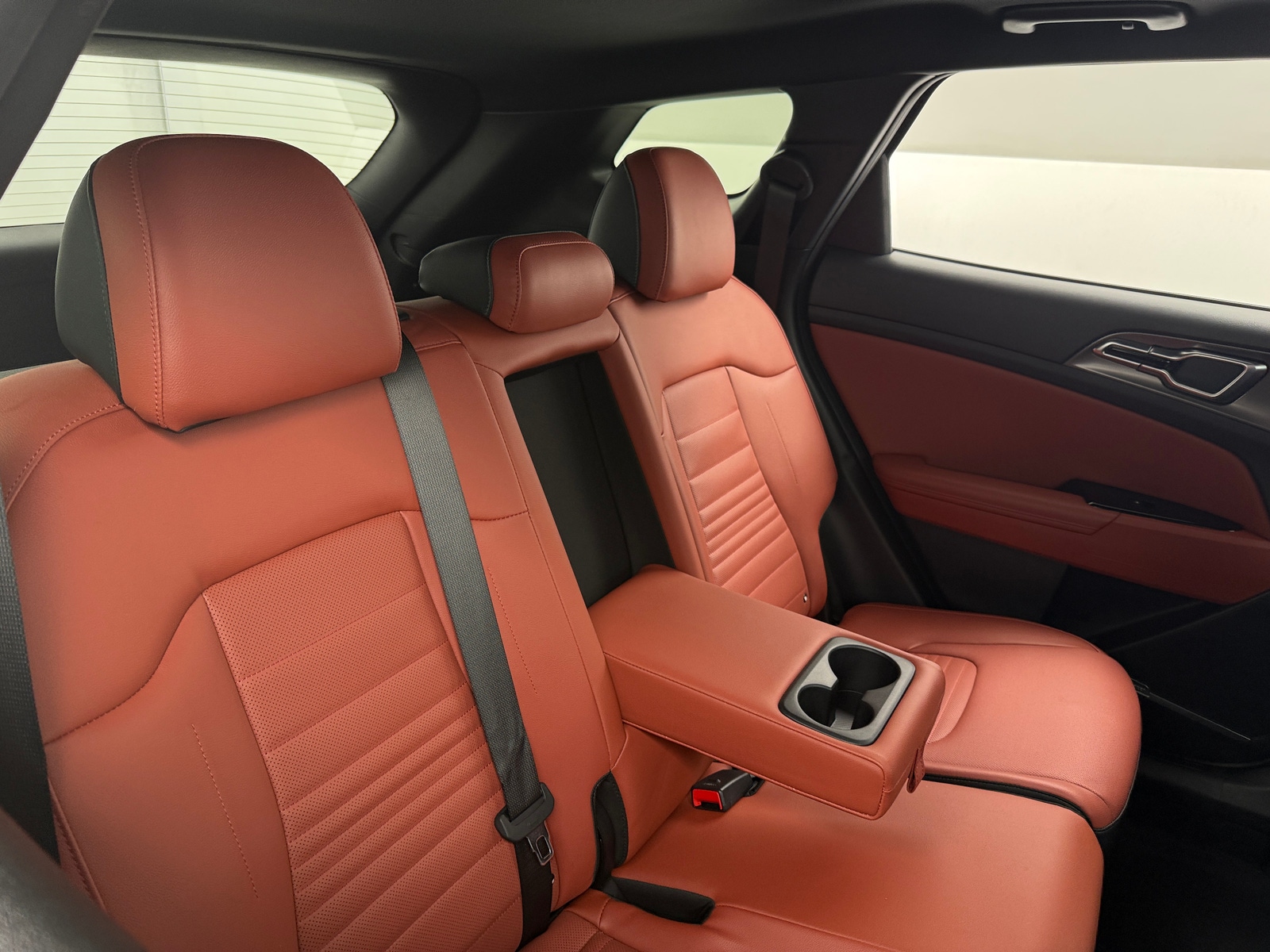 Thumbnail: 2023 Kia Sportage - 5