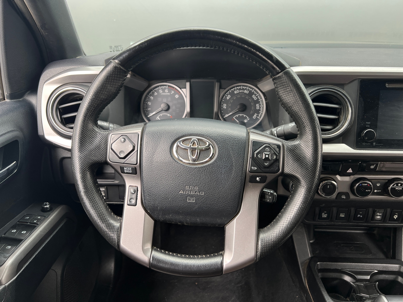 Thumbnail: 2016 Toyota Tacoma - 4