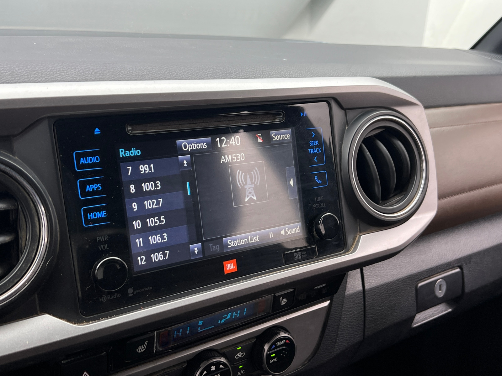 Thumbnail: 2016 Toyota Tacoma - 3