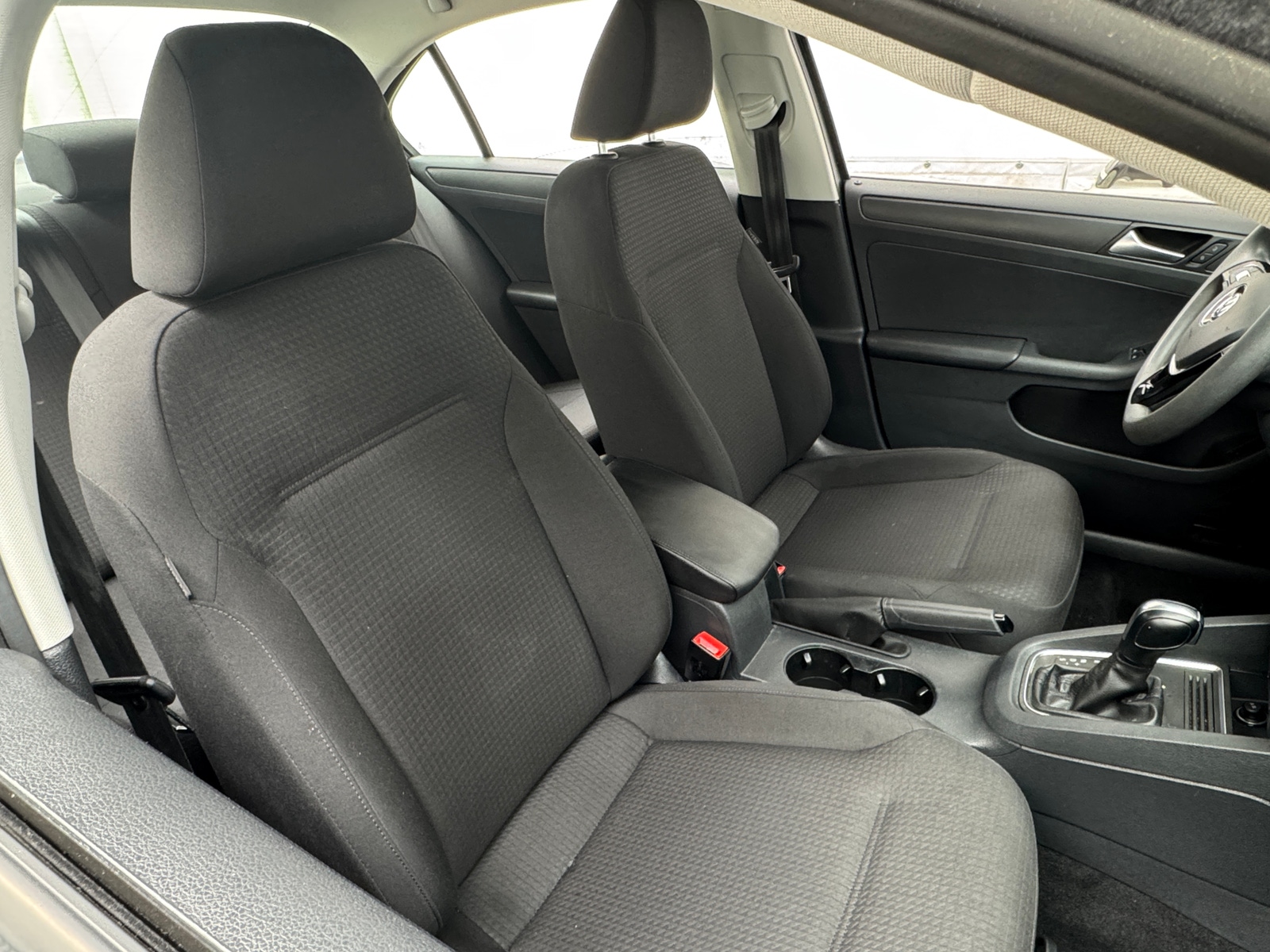 Thumbnail: 2016 Volkswagen Jetta - 2