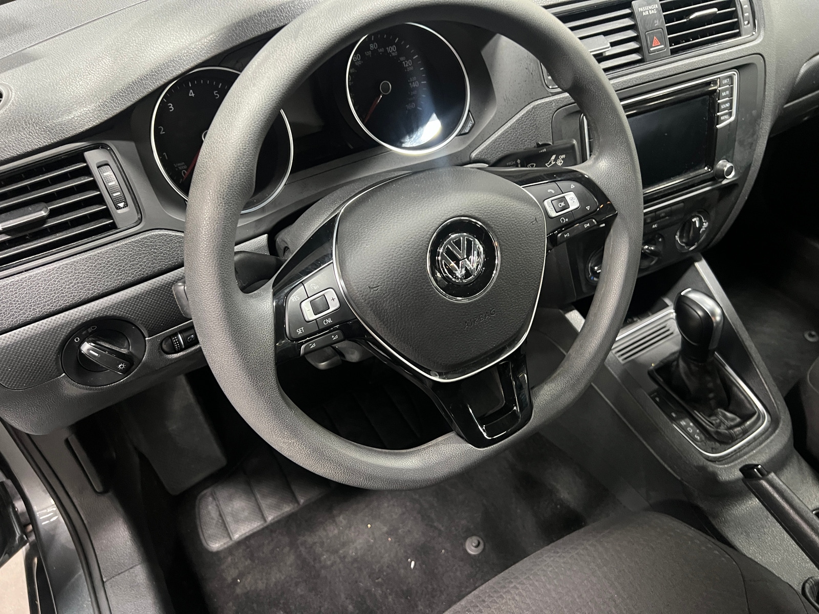 Thumbnail: 2016 Volkswagen Jetta - 5