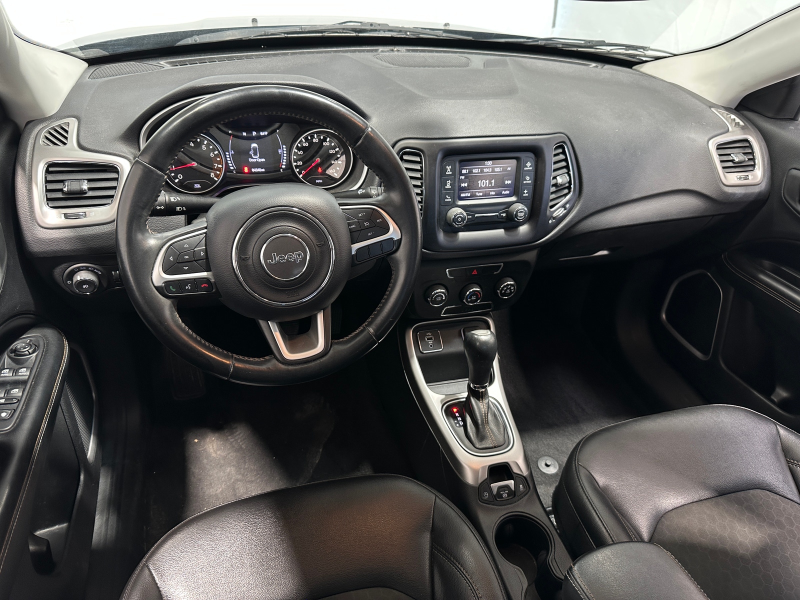 Thumbnail: 2018 Jeep Compass - 3