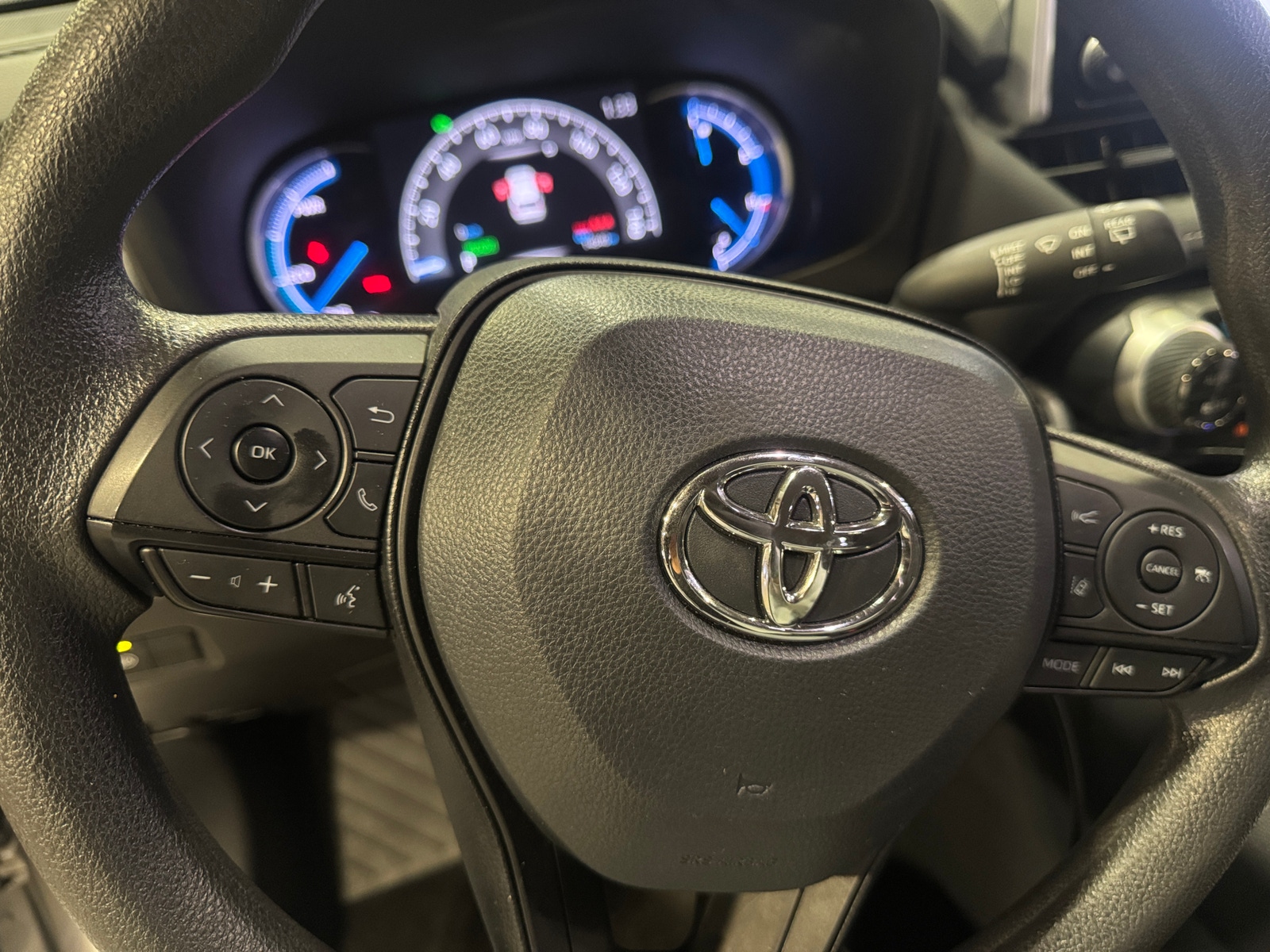 Thumbnail: 2025 Toyota RAV4 - 5