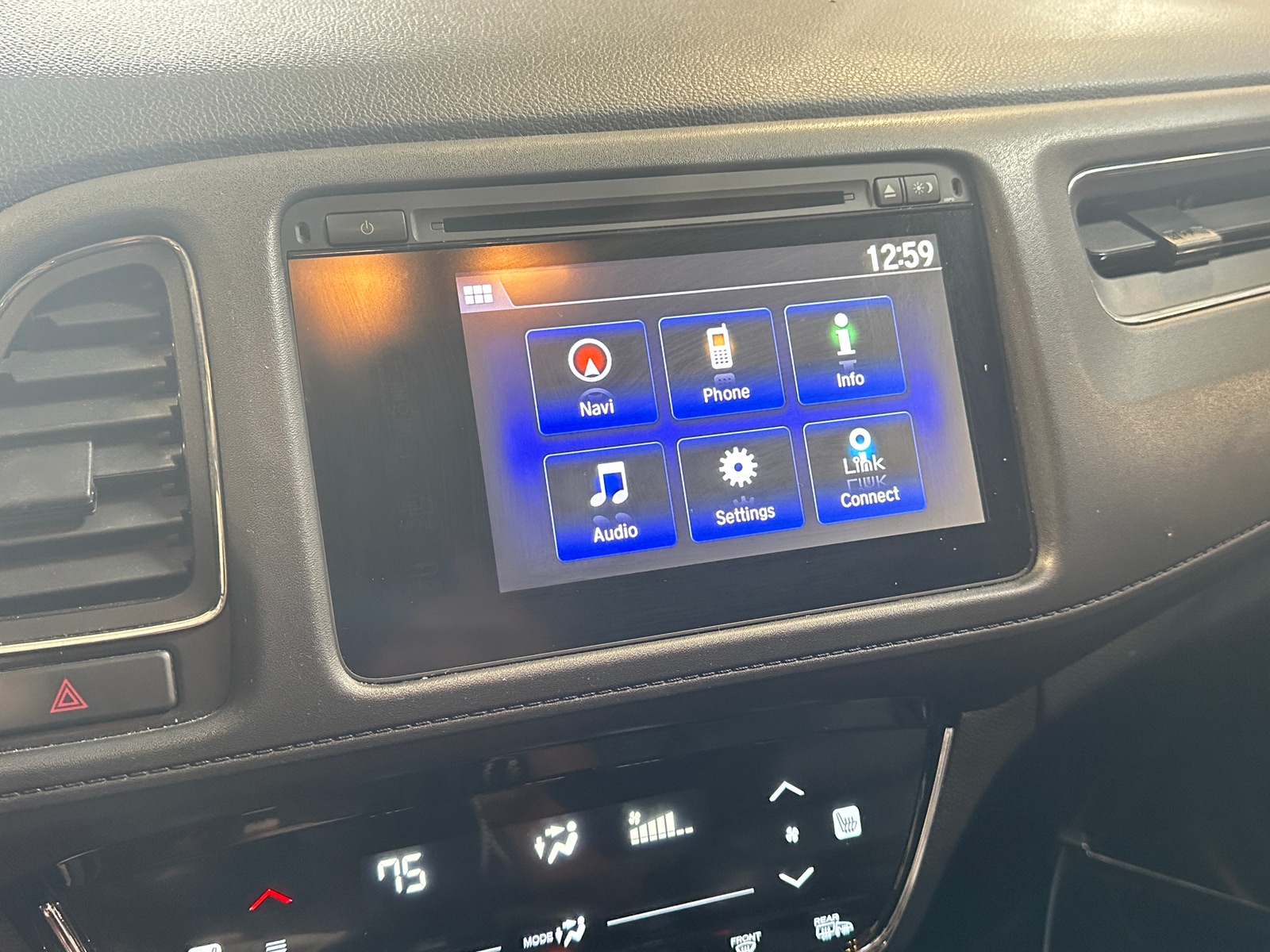 Thumbnail: 2016 Honda HR-V - 3