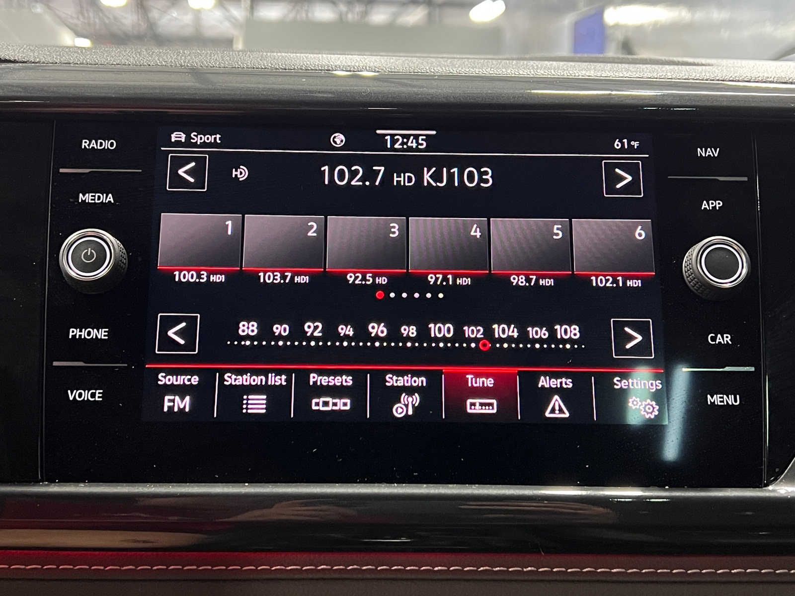 Thumbnail: 2024 Volkswagen Taos - 3