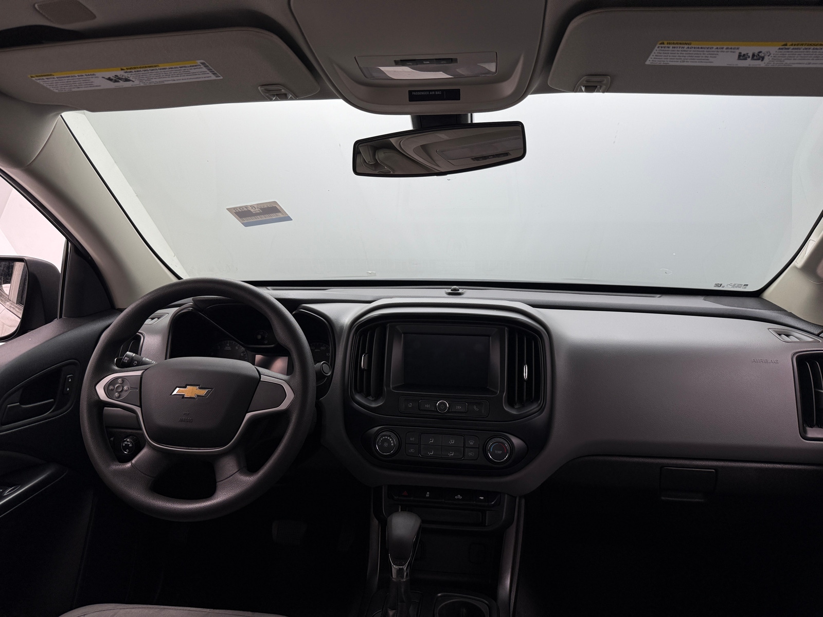 Thumbnail: 2022 Chevrolet Colorado - 3