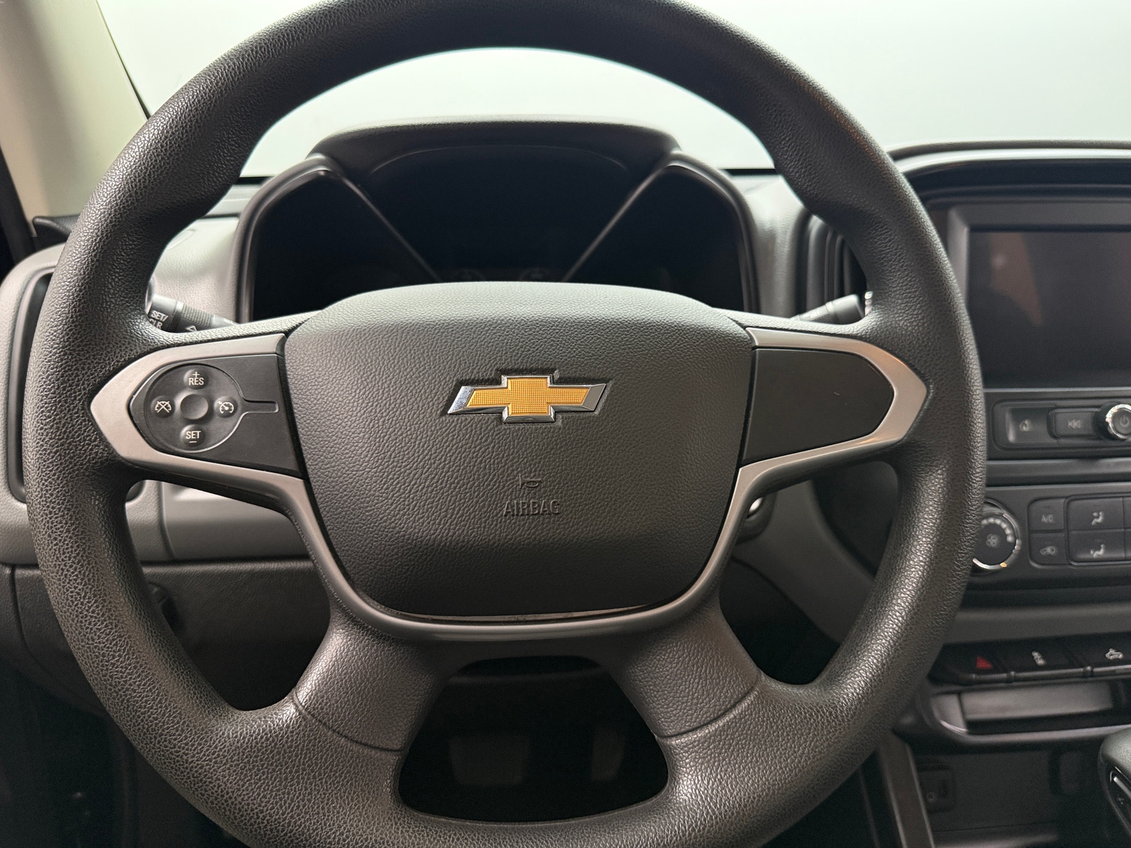 Thumbnail: 2022 Chevrolet Colorado - 5