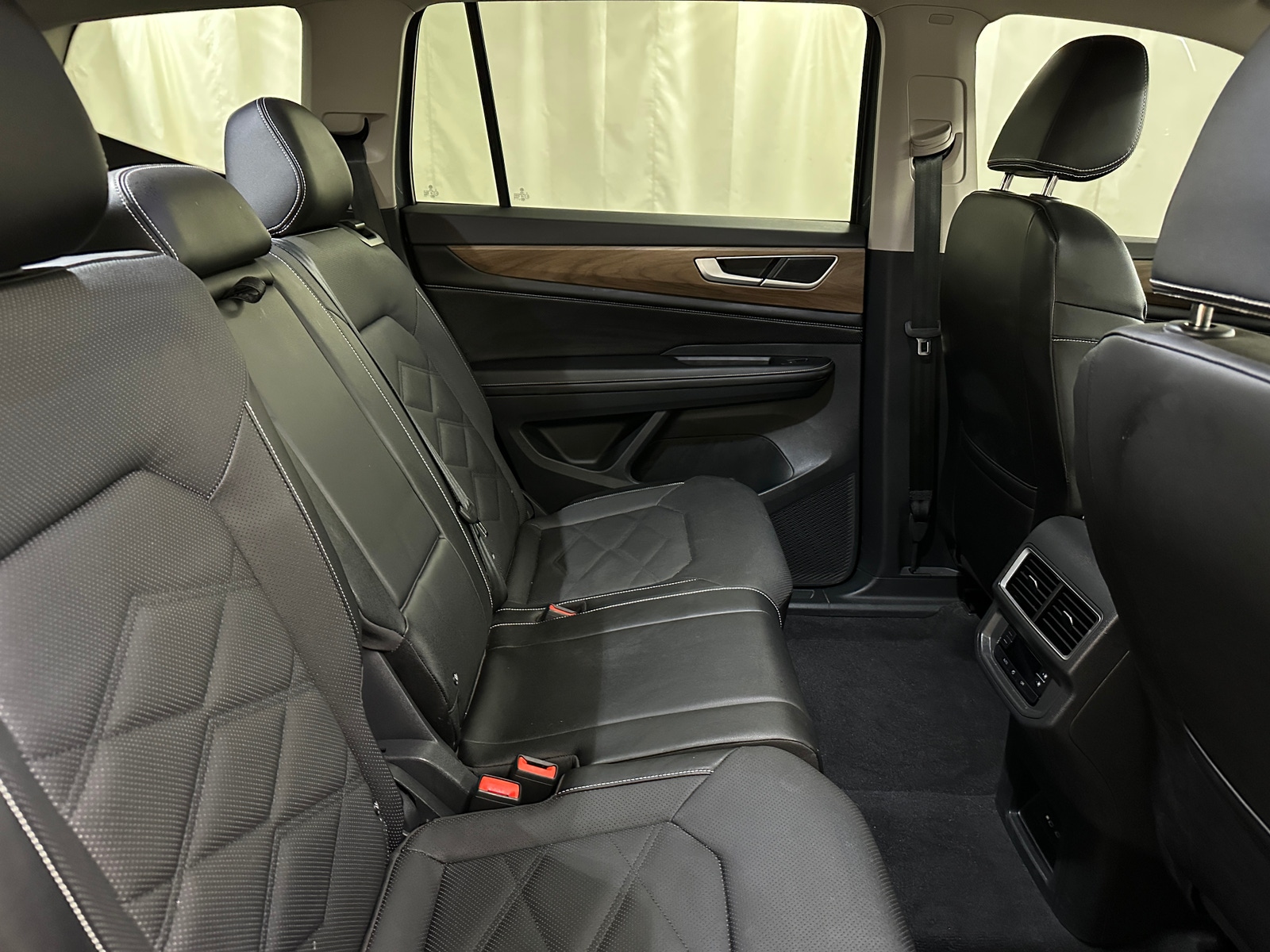 Thumbnail: 2024 Volkswagen Atlas - 5