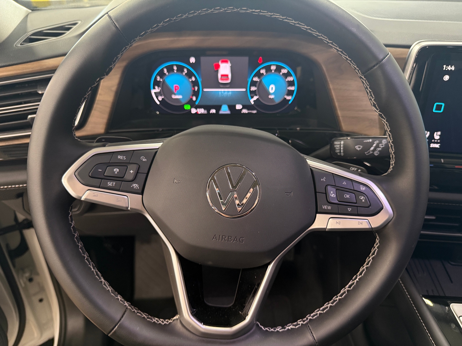 Thumbnail: 2025 Volkswagen Atlas - 4