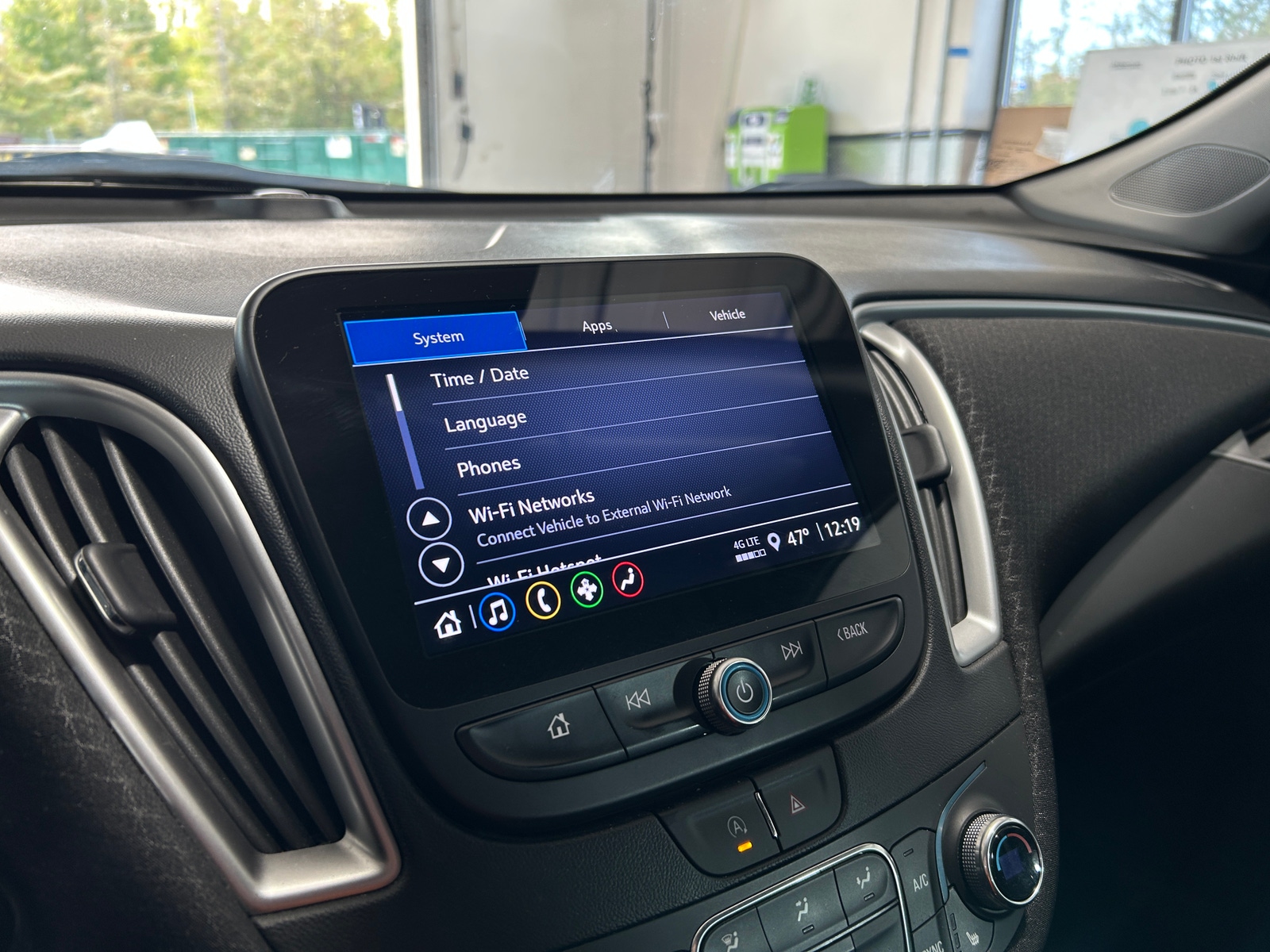 Thumbnail: 2024 Chevrolet Malibu - 4