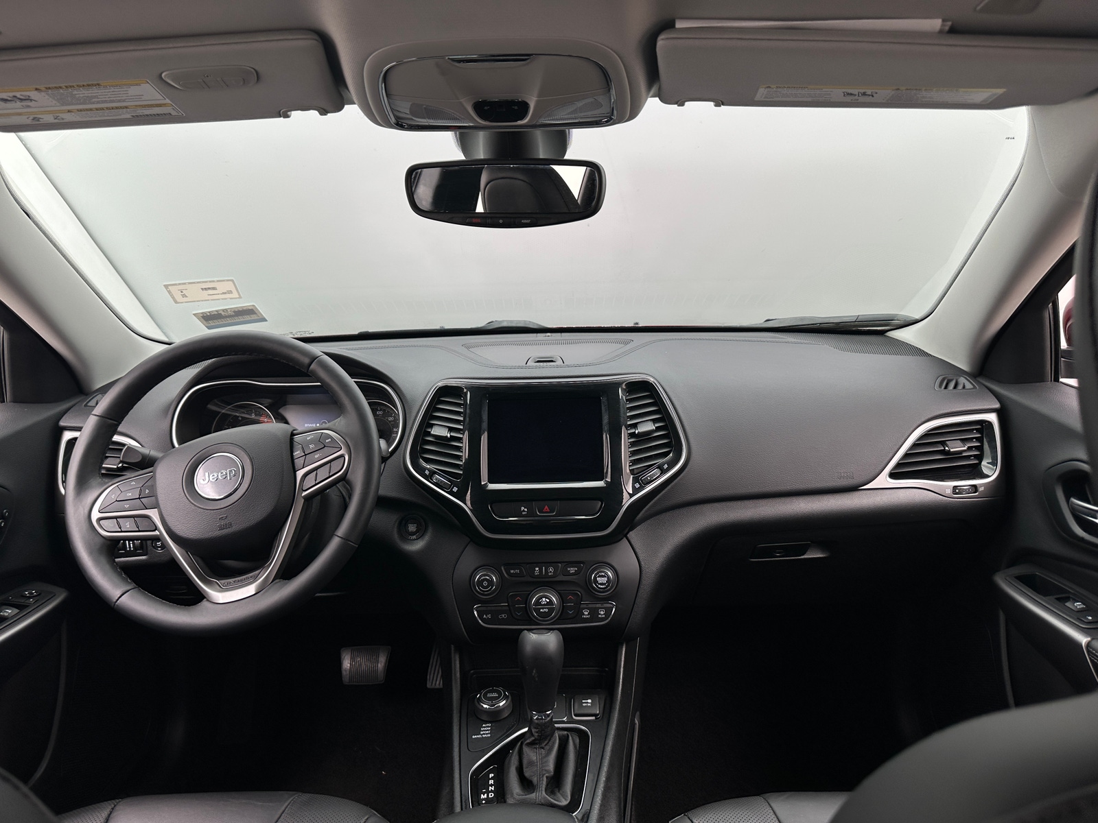 Thumbnail: 2019 Jeep Cherokee - 2