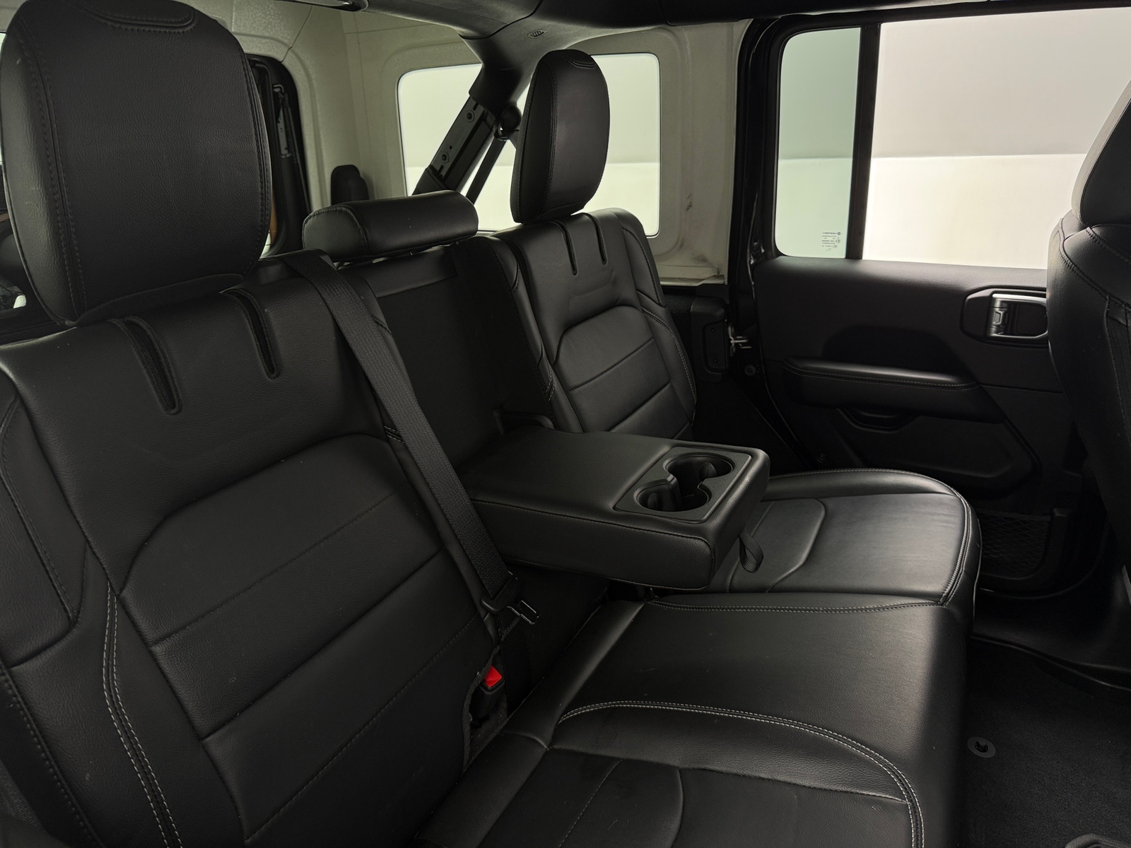 Thumbnail: 2022 Jeep Wrangler - 5