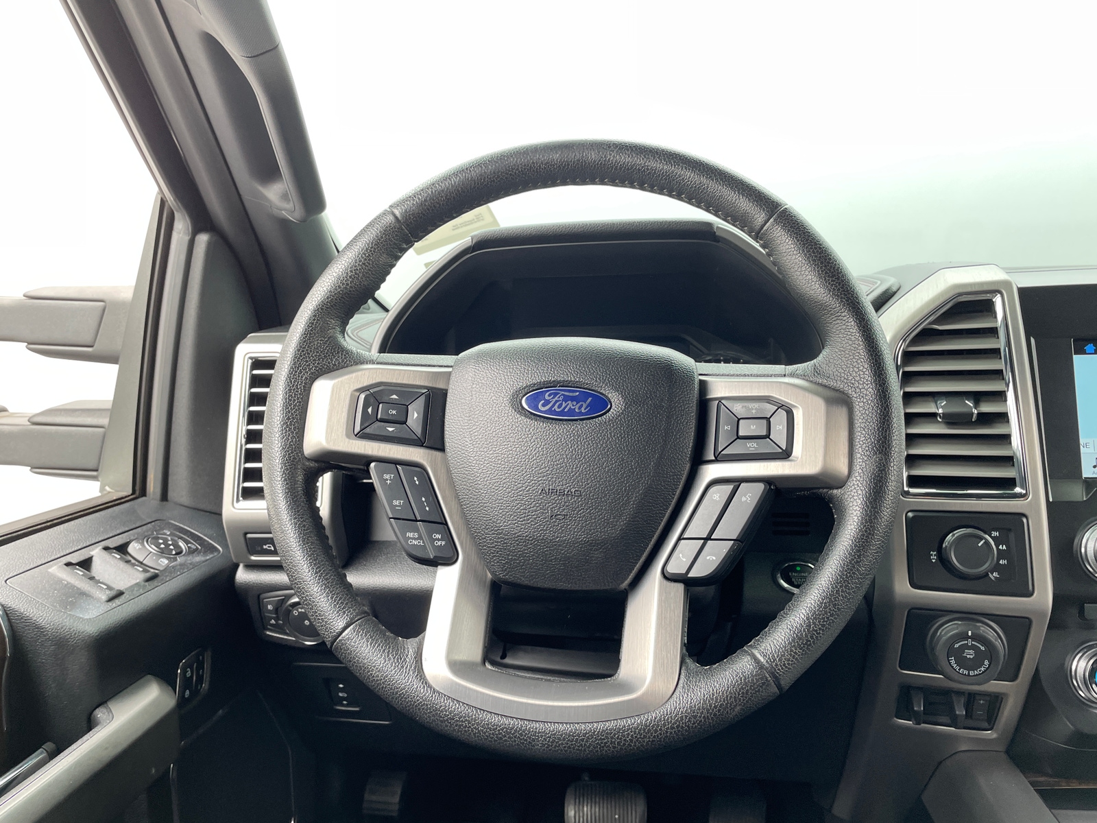 Thumbnail: 2016 Ford Econoline - 4