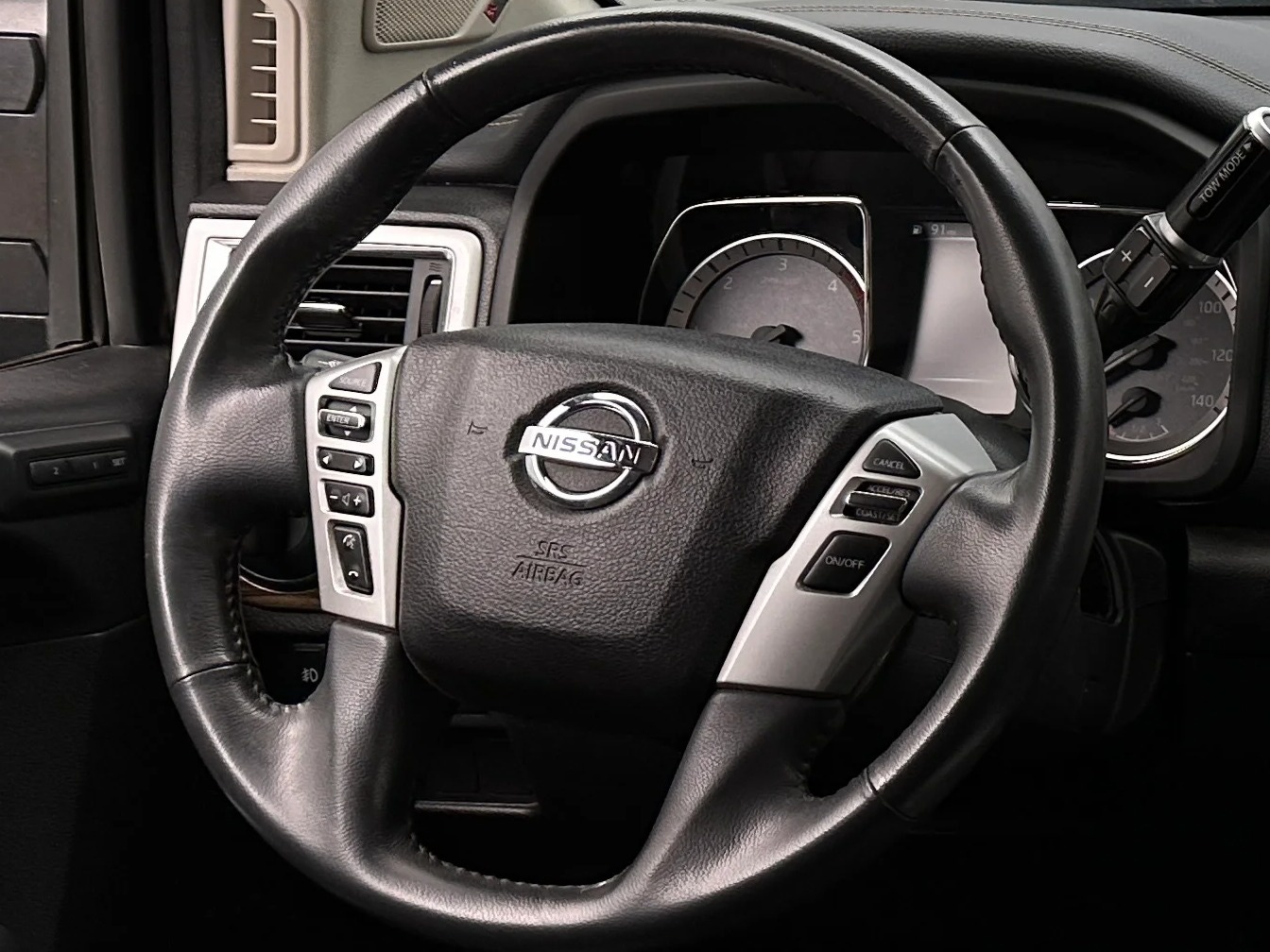 Thumbnail: 2016 Nissan Titan - 4