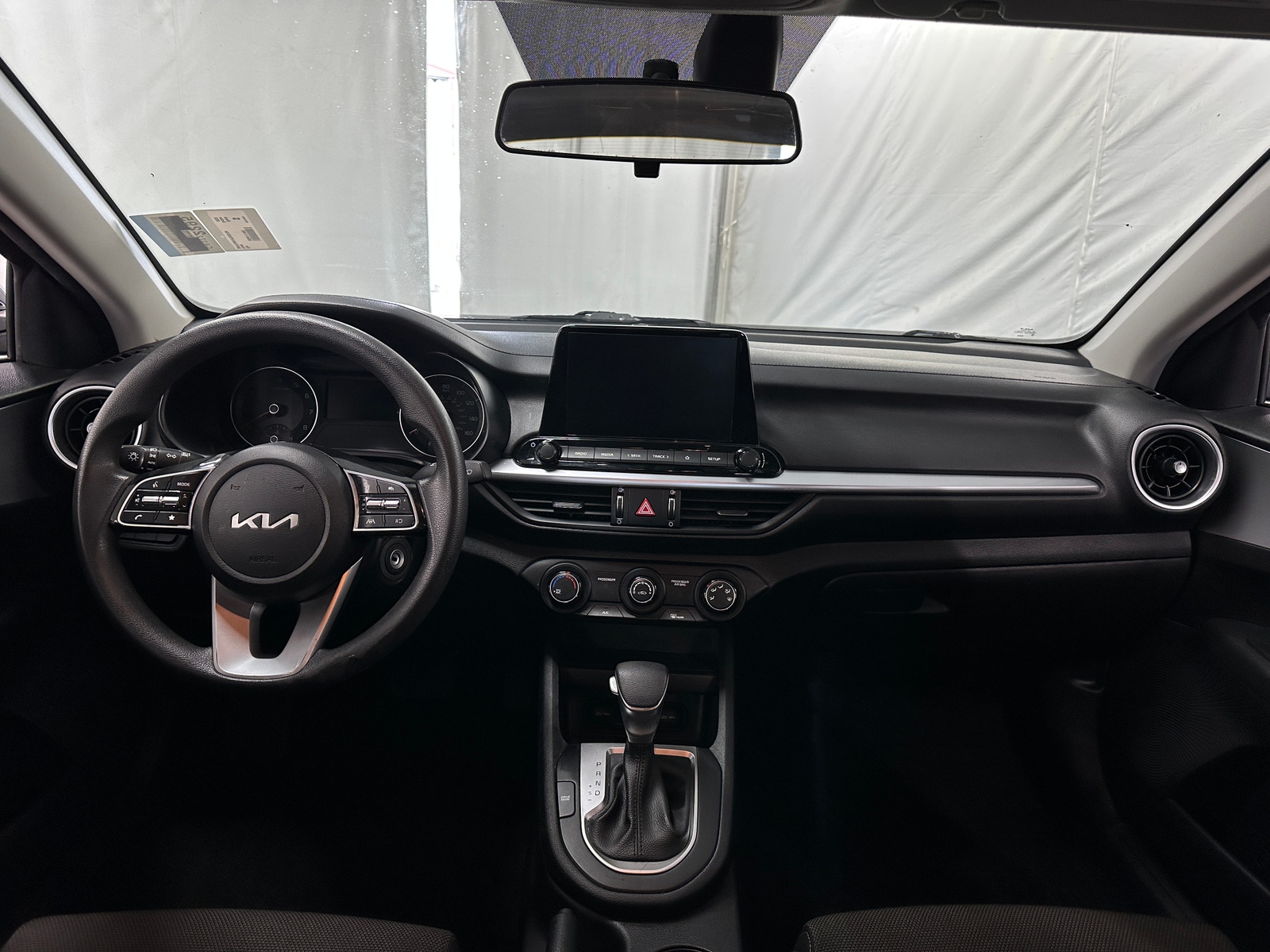 Thumbnail: 2023 Kia Forte - 3