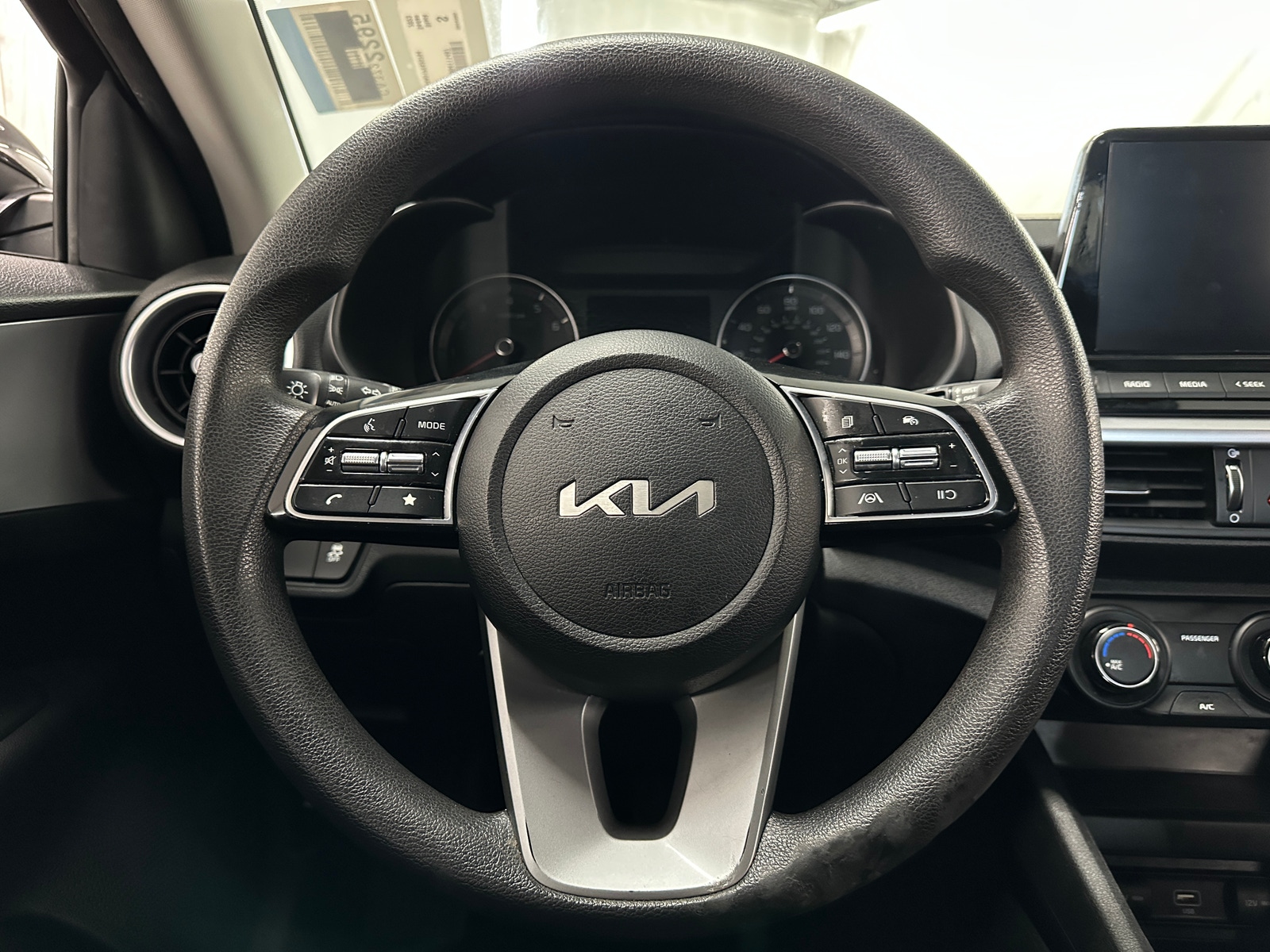Thumbnail: 2023 Kia Forte - 5