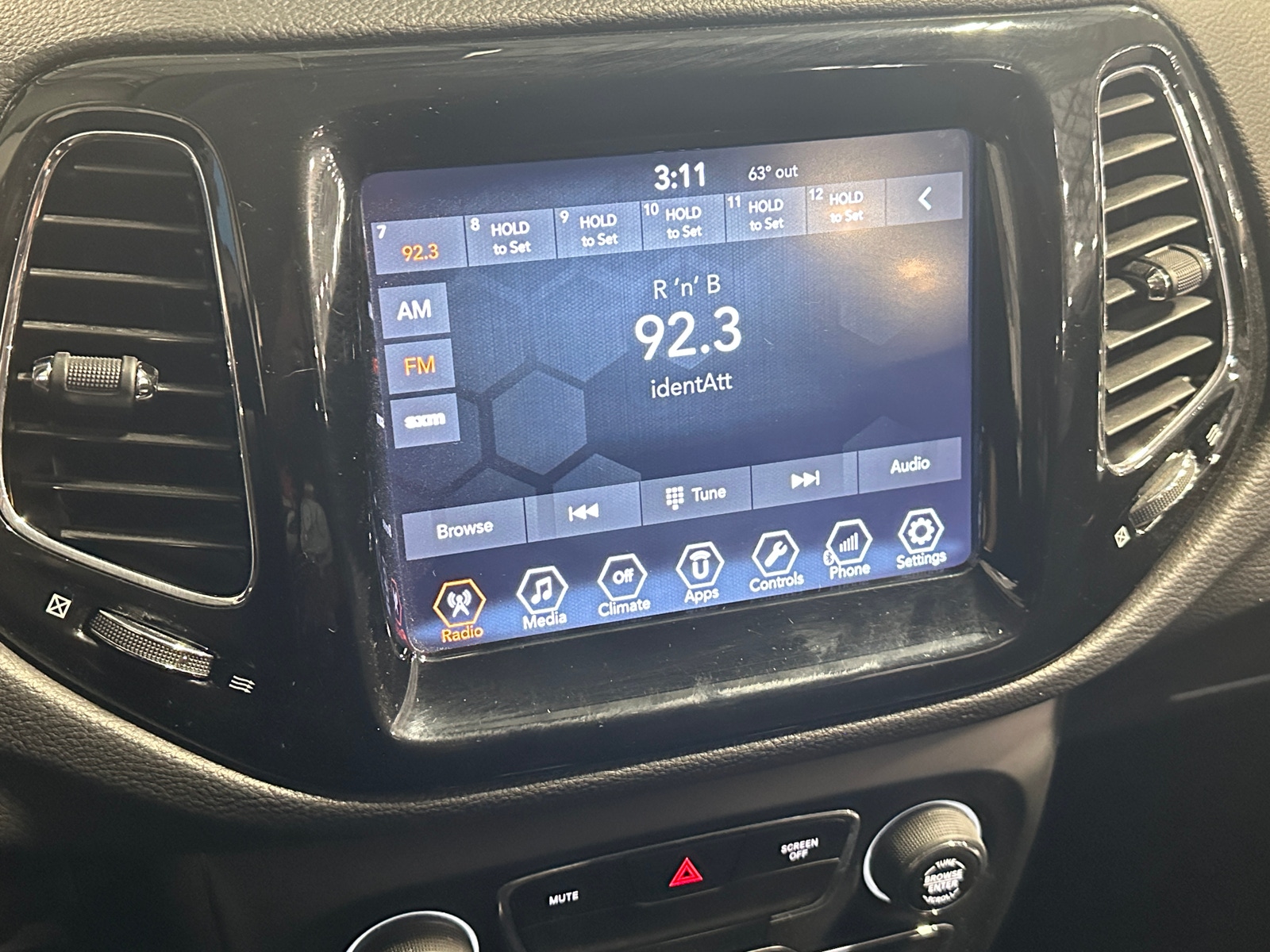 Thumbnail: 2018 Jeep Compass - 3