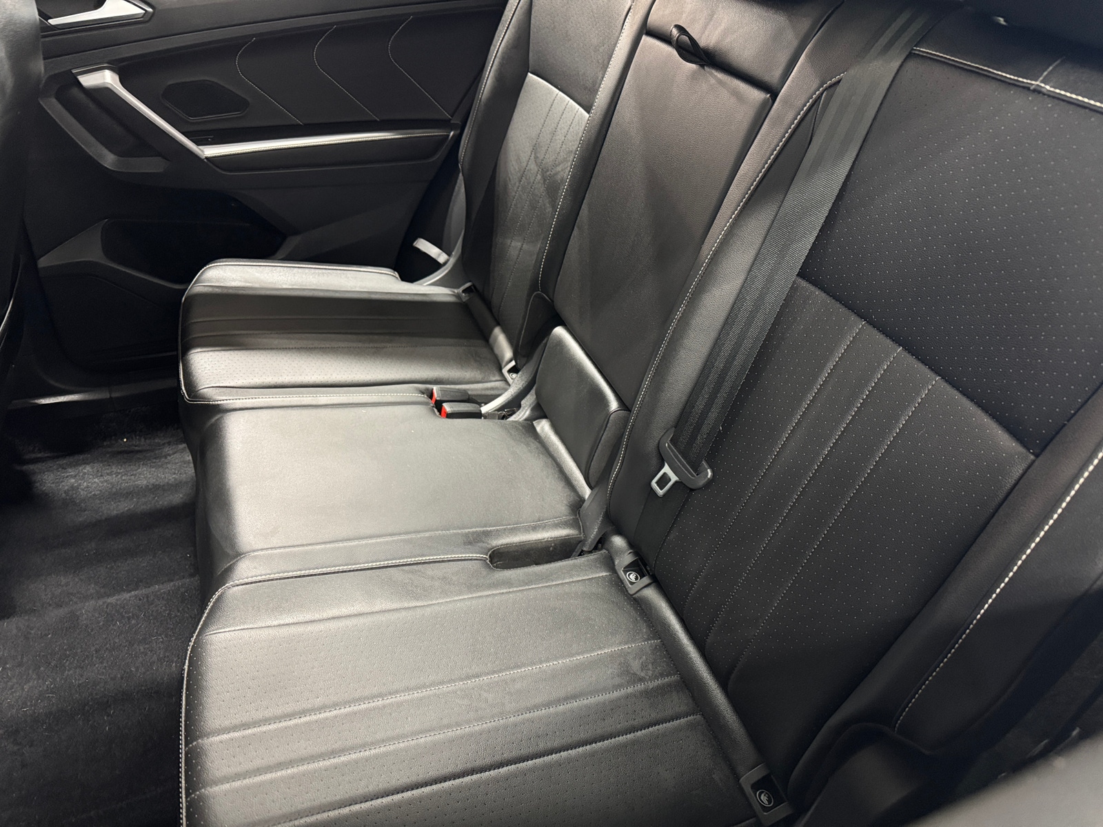 Thumbnail: 2022 Volkswagen Tiguan - 6