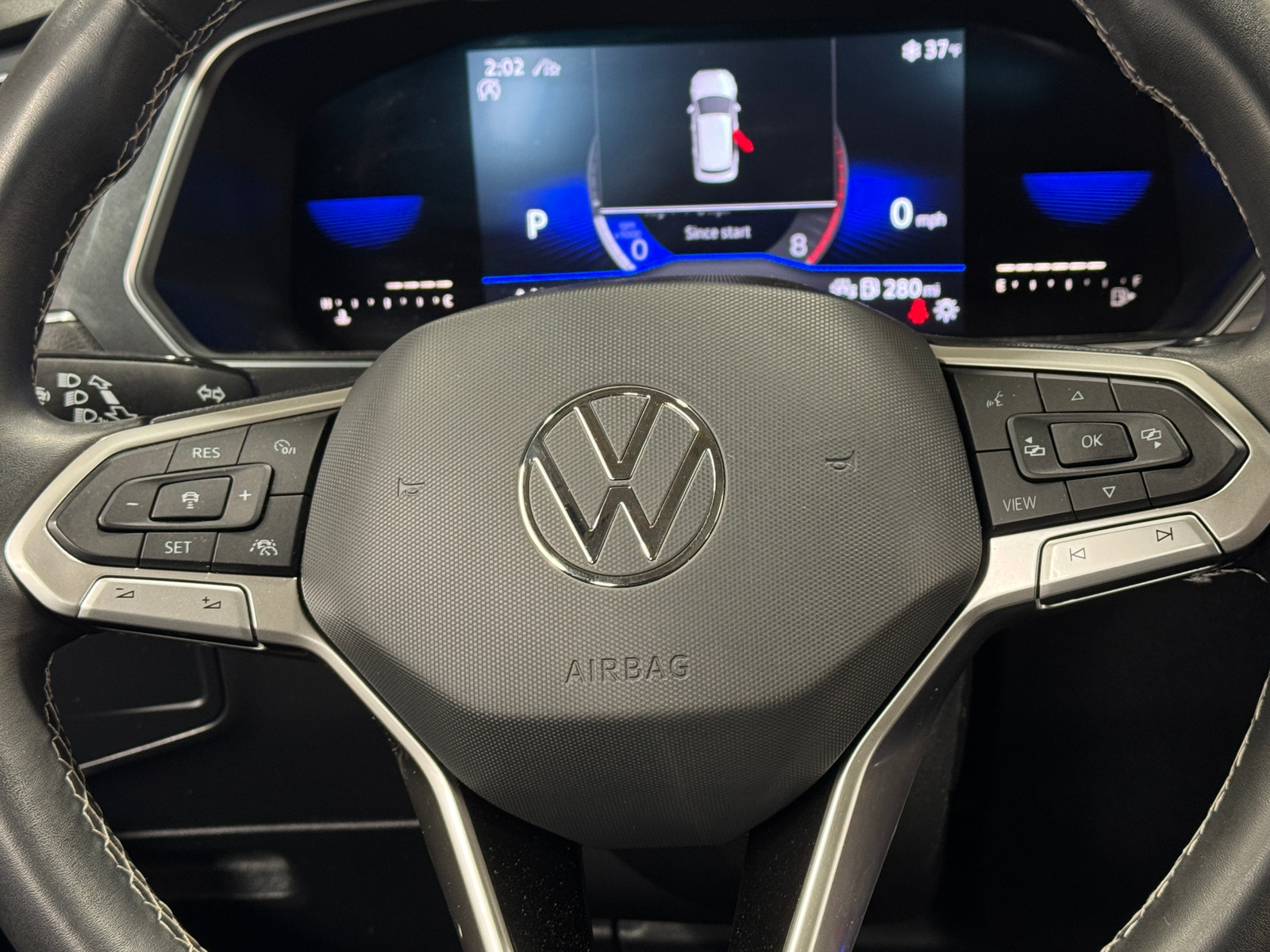 Thumbnail: 2022 Volkswagen Tiguan - 5