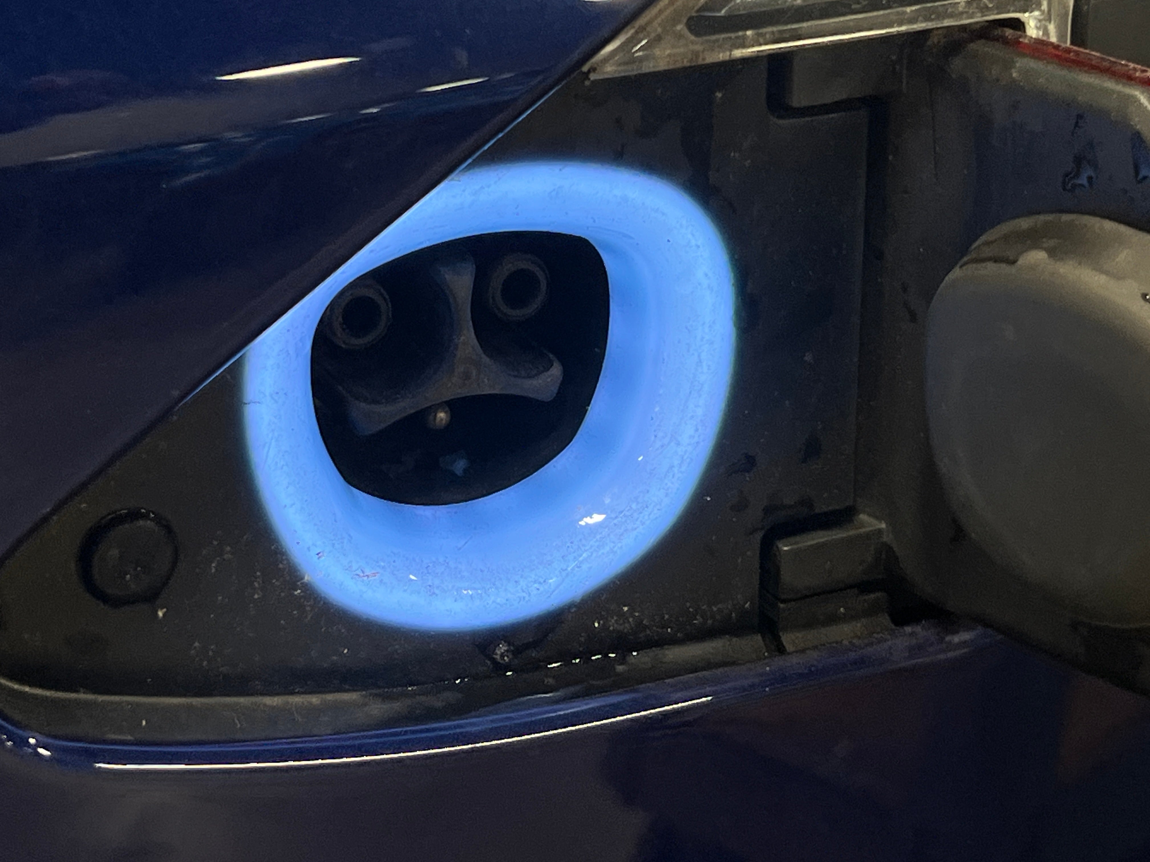 Used 2017 Tesla Model S 75D with VIN 5YJSA1E2XHF192210 for sale in Oak Creek, WI