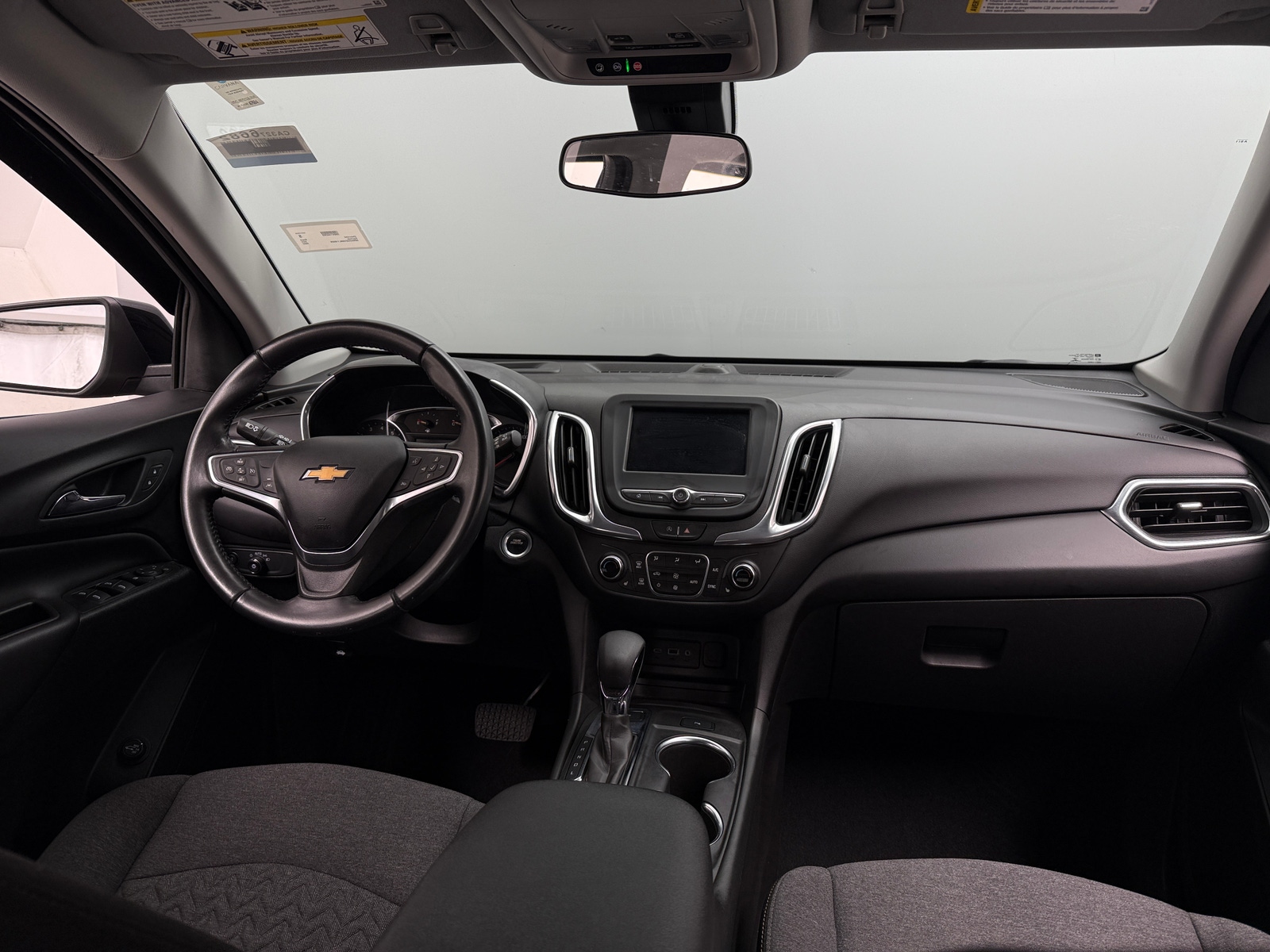 Thumbnail: 2022 Chevrolet Equinox - 3