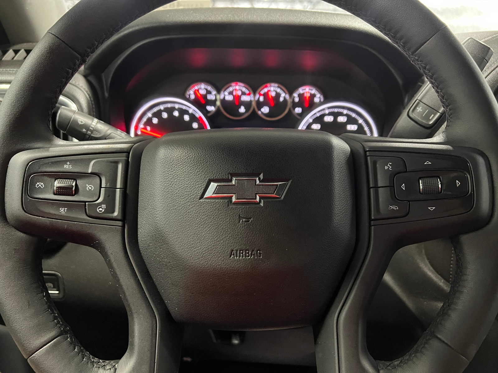 Thumbnail: 2020 Chevrolet Silverado 1500 - 5