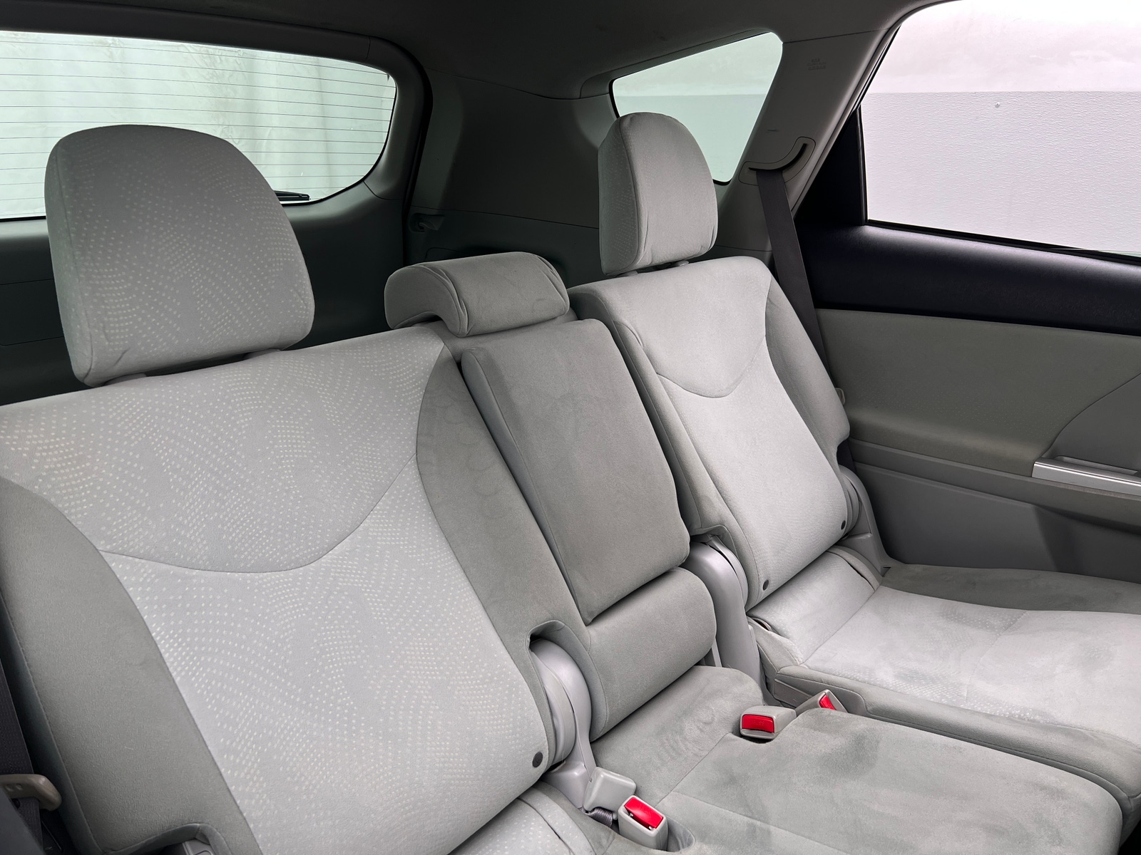 Thumbnail: 2012 Toyota Prius v - 6