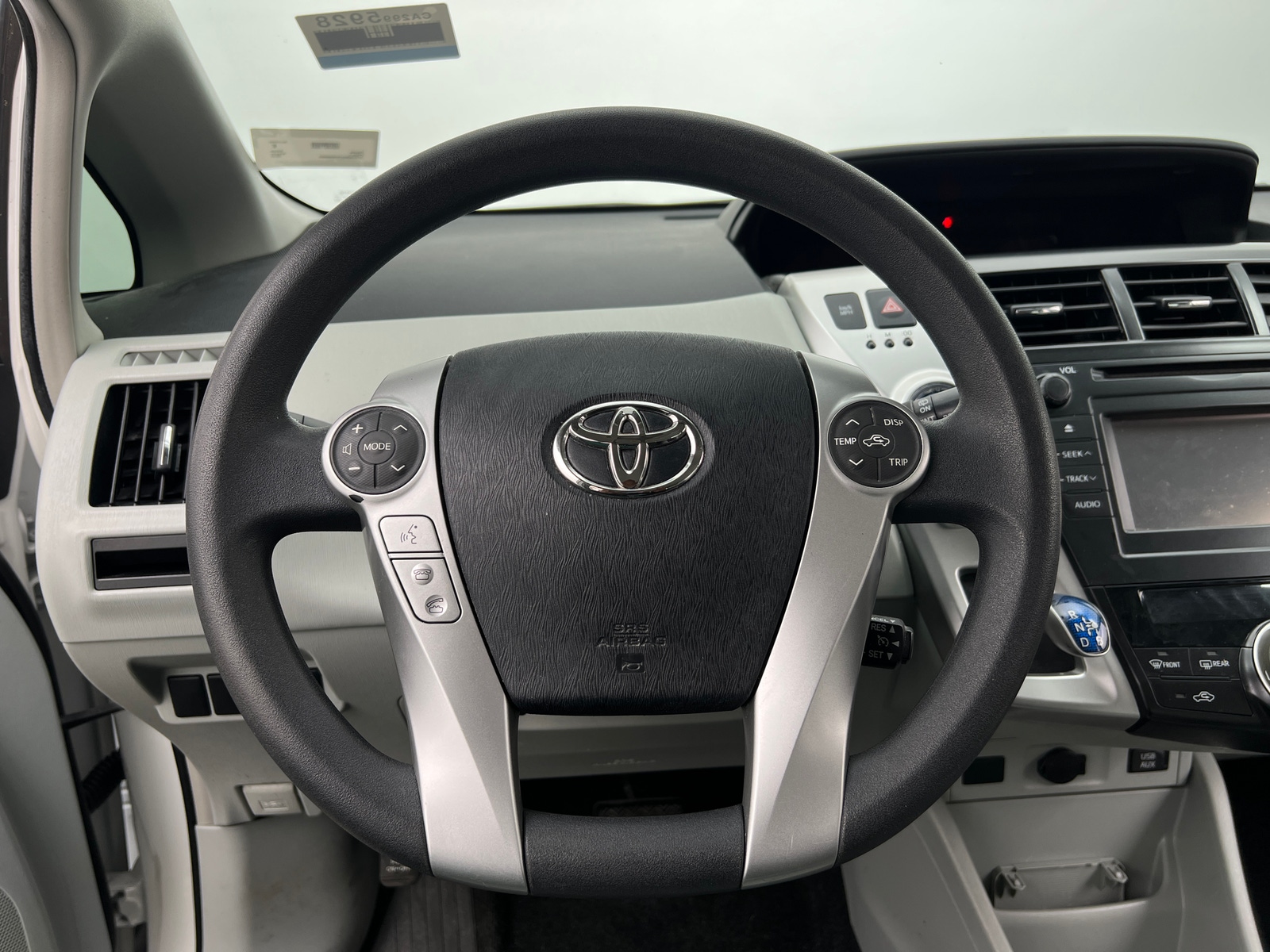 Thumbnail: 2012 Toyota Prius v - 5