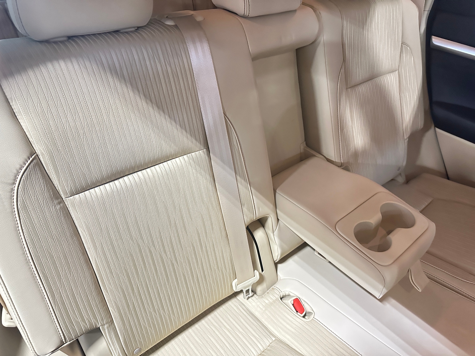 Thumbnail: 2015 Toyota Highlander - 6