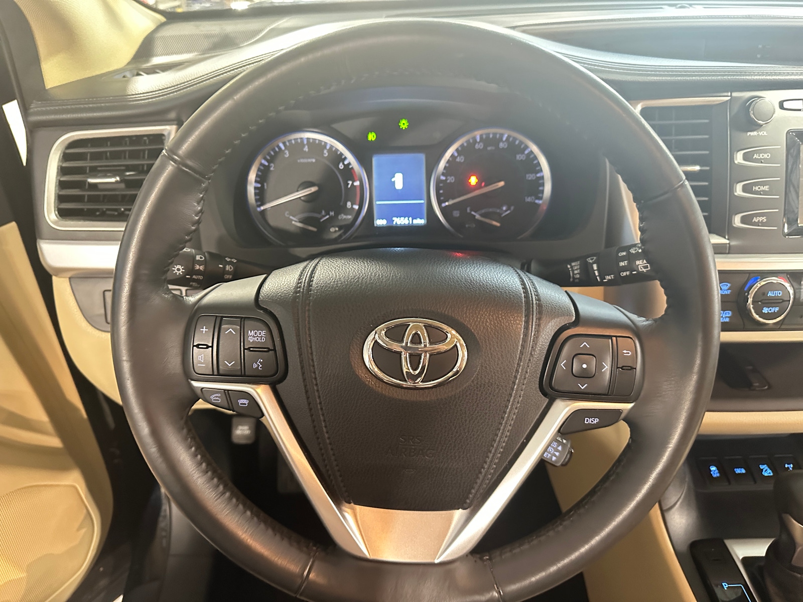 Thumbnail: 2015 Toyota Highlander - 5