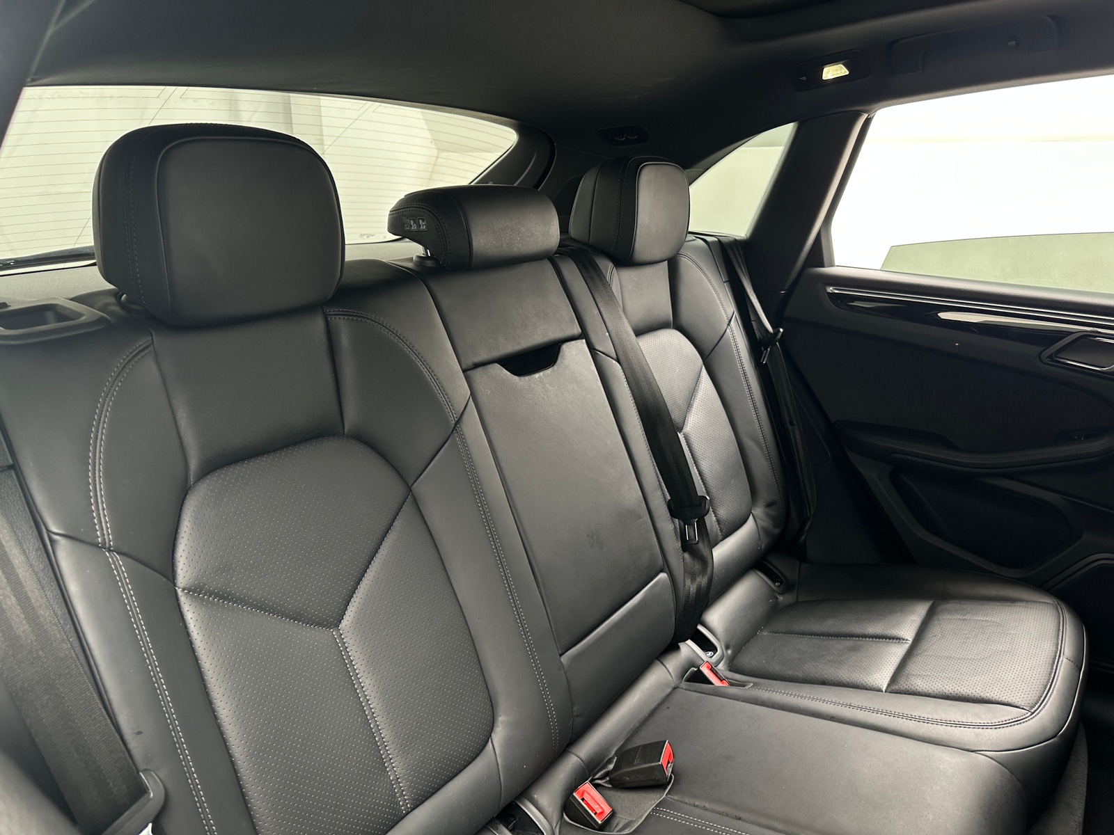 Thumbnail: 2021 Porsche Macan - 5