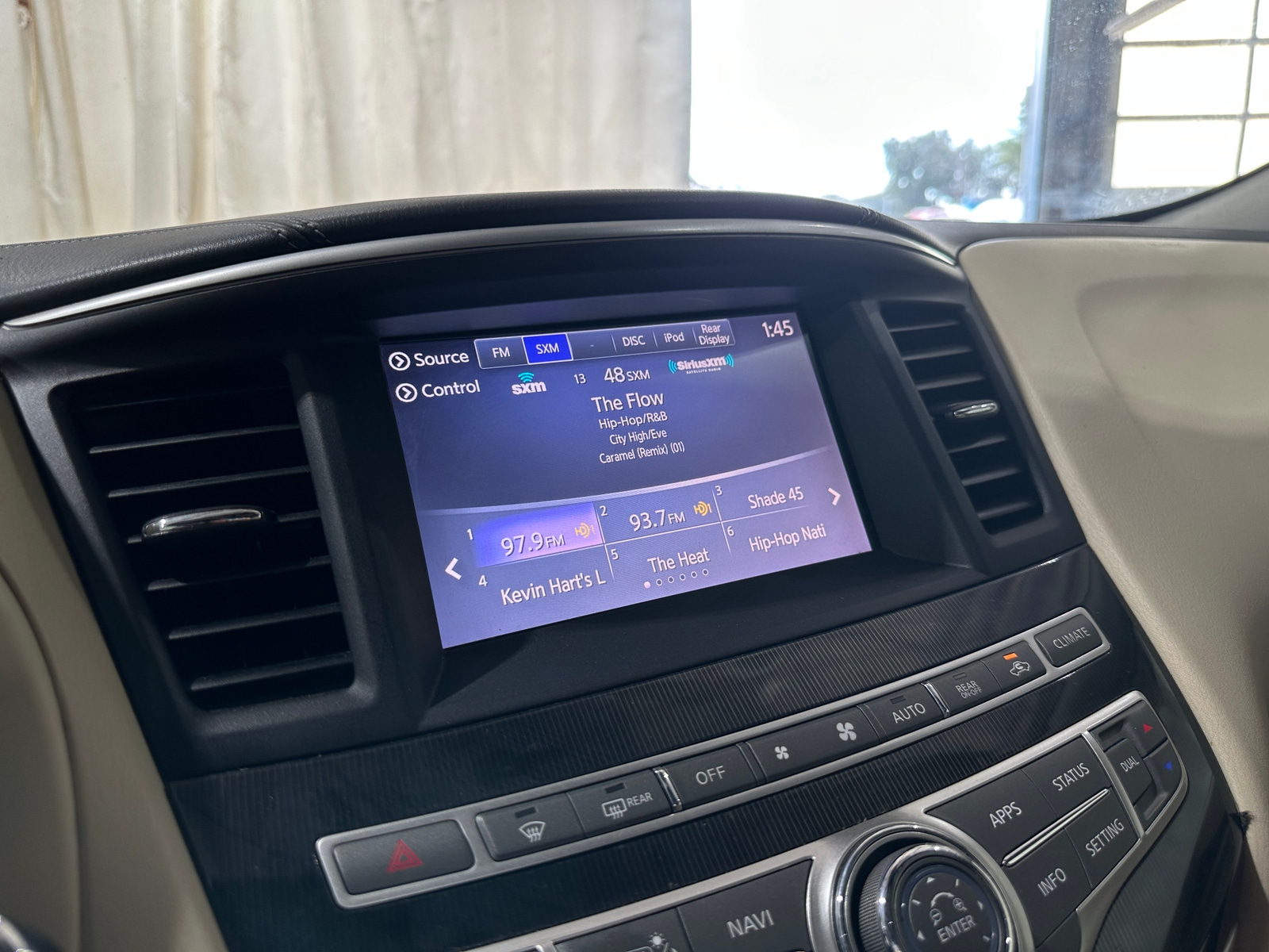 Thumbnail: 2017 INFINITI QX60 - 3
