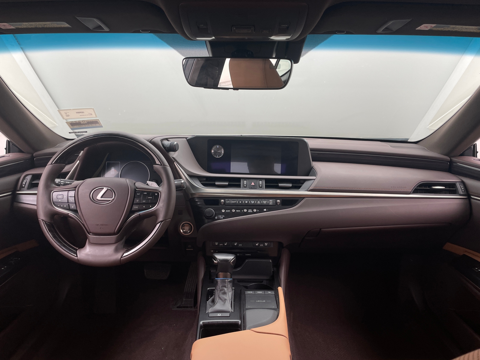 Thumbnail: 2020 Lexus ES - 2