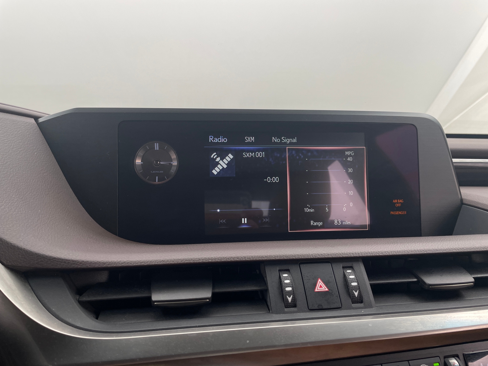Thumbnail: 2020 Lexus ES - 3