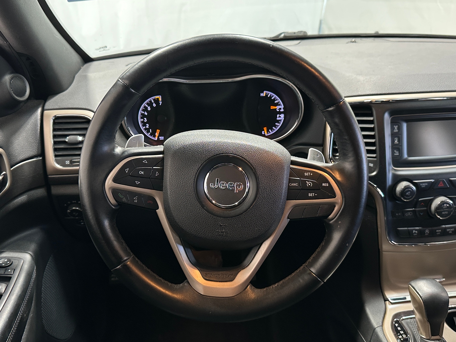 Thumbnail: 2017 Jeep Grand Cherokee - 5