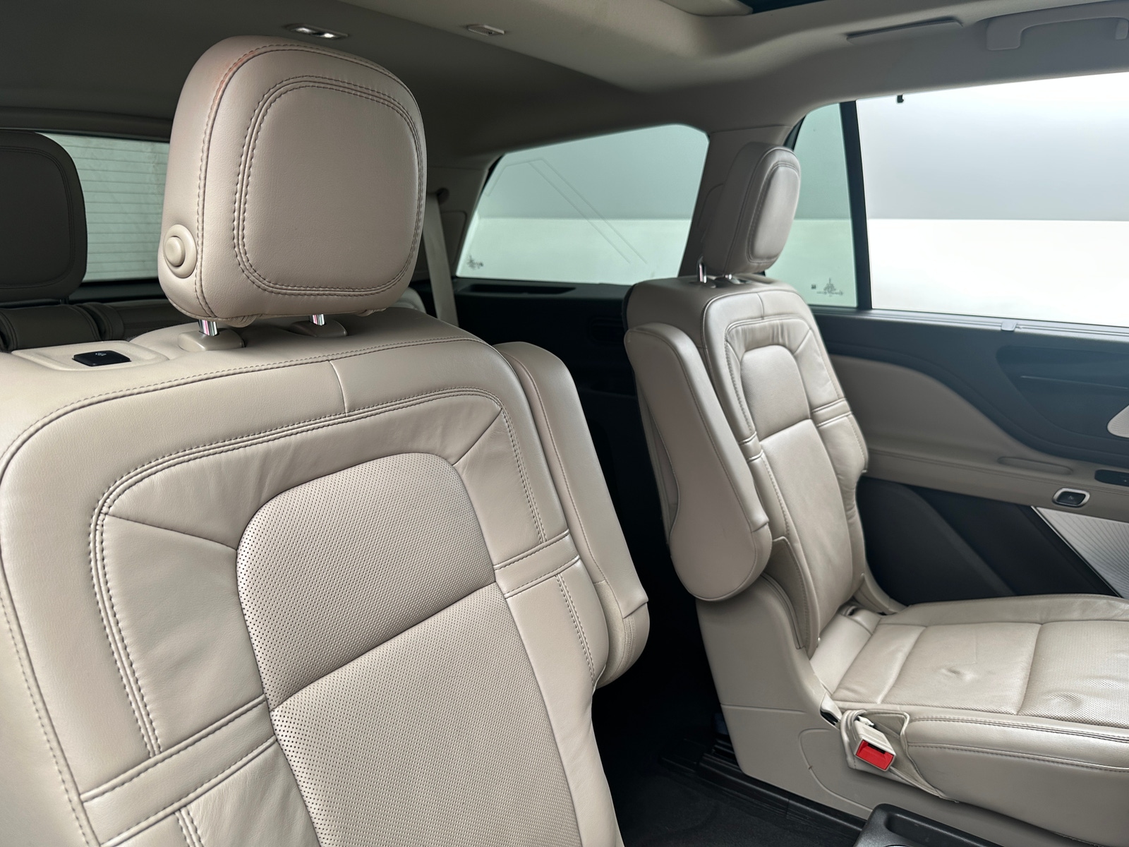 Thumbnail: 2020 Lincoln Aviator - 5