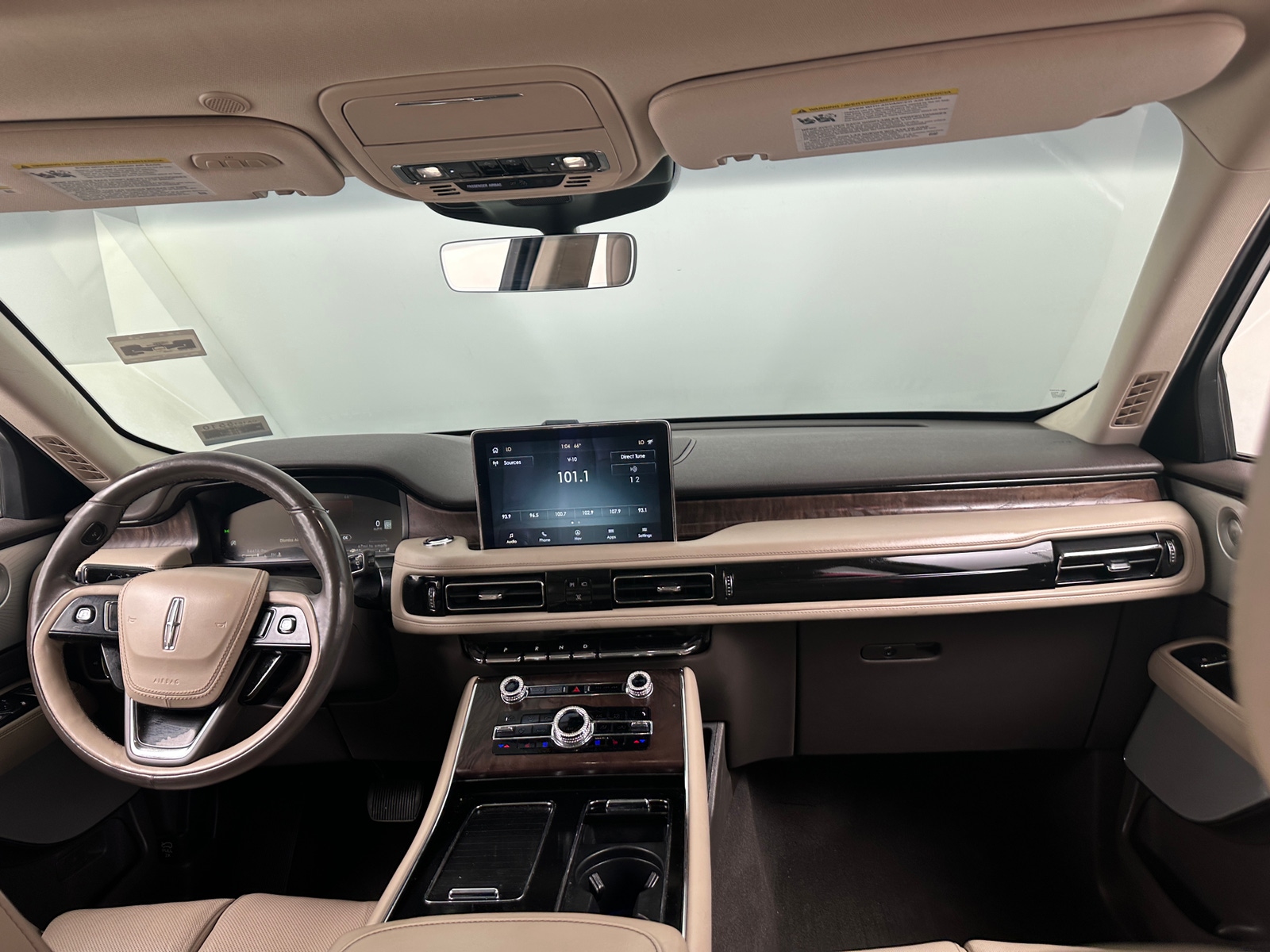 Thumbnail: 2020 Lincoln Aviator - 2