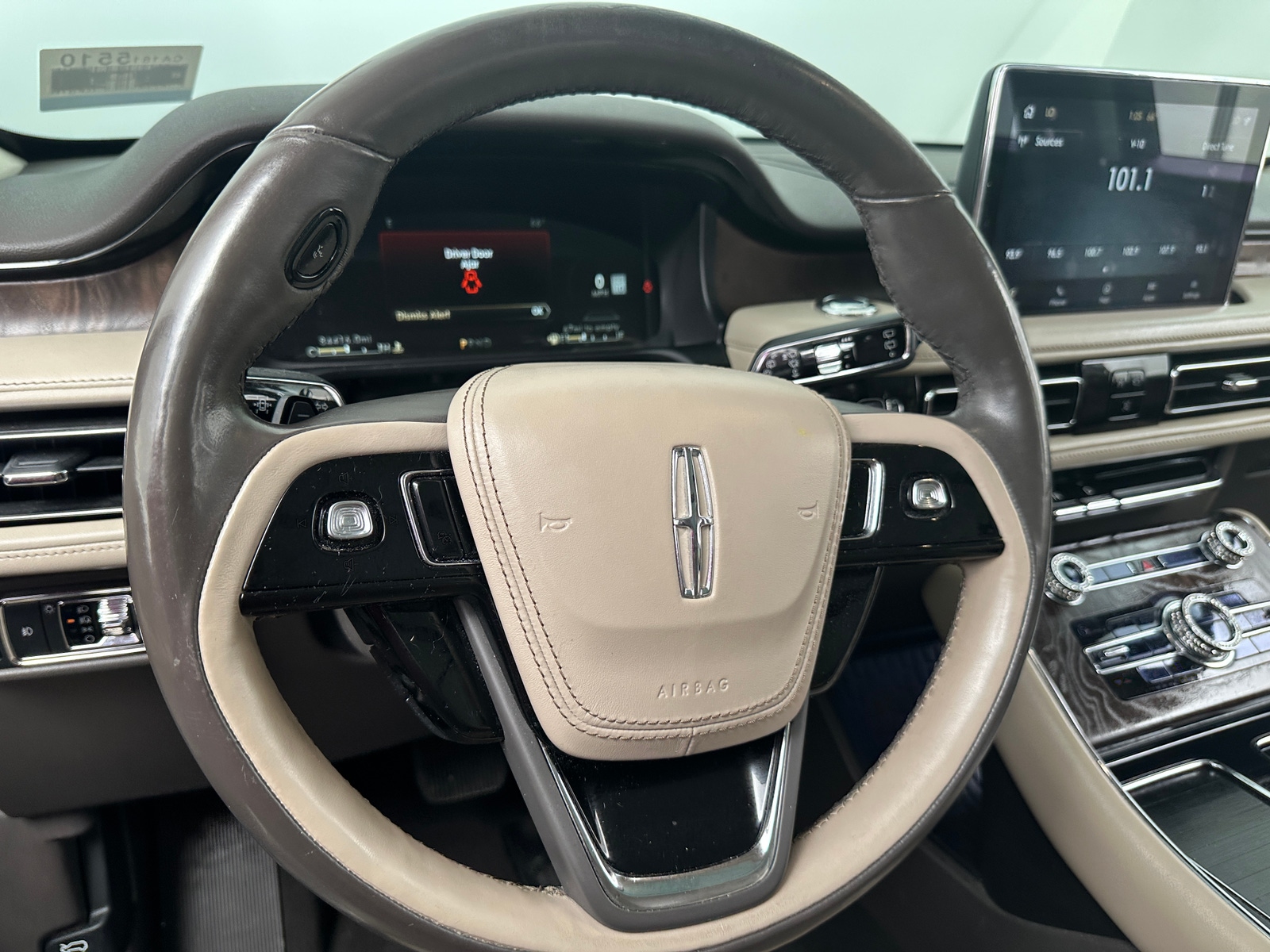 Thumbnail: 2020 Lincoln Aviator - 4