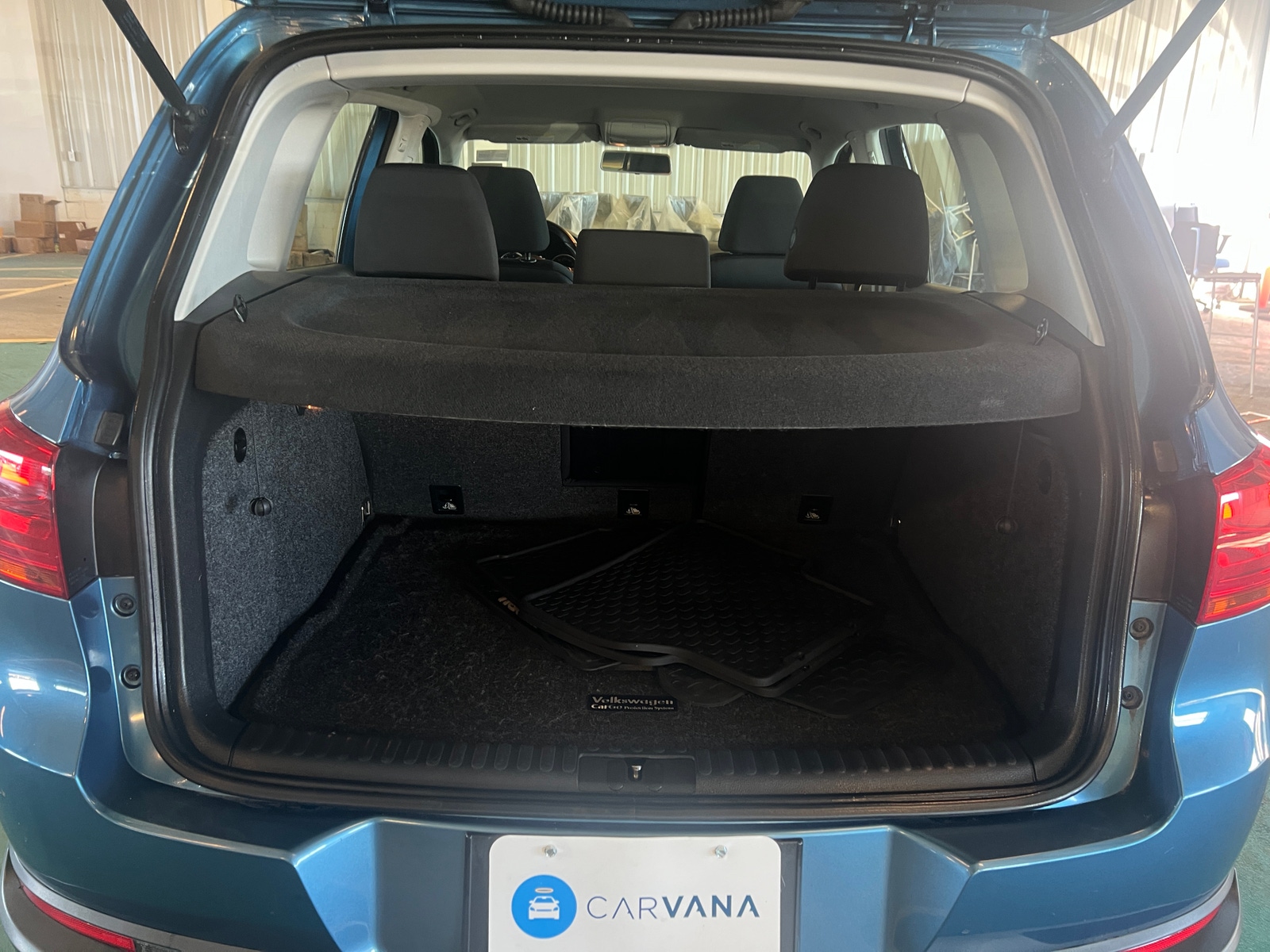 Thumbnail: 2018 Volkswagen Tiguan - 7