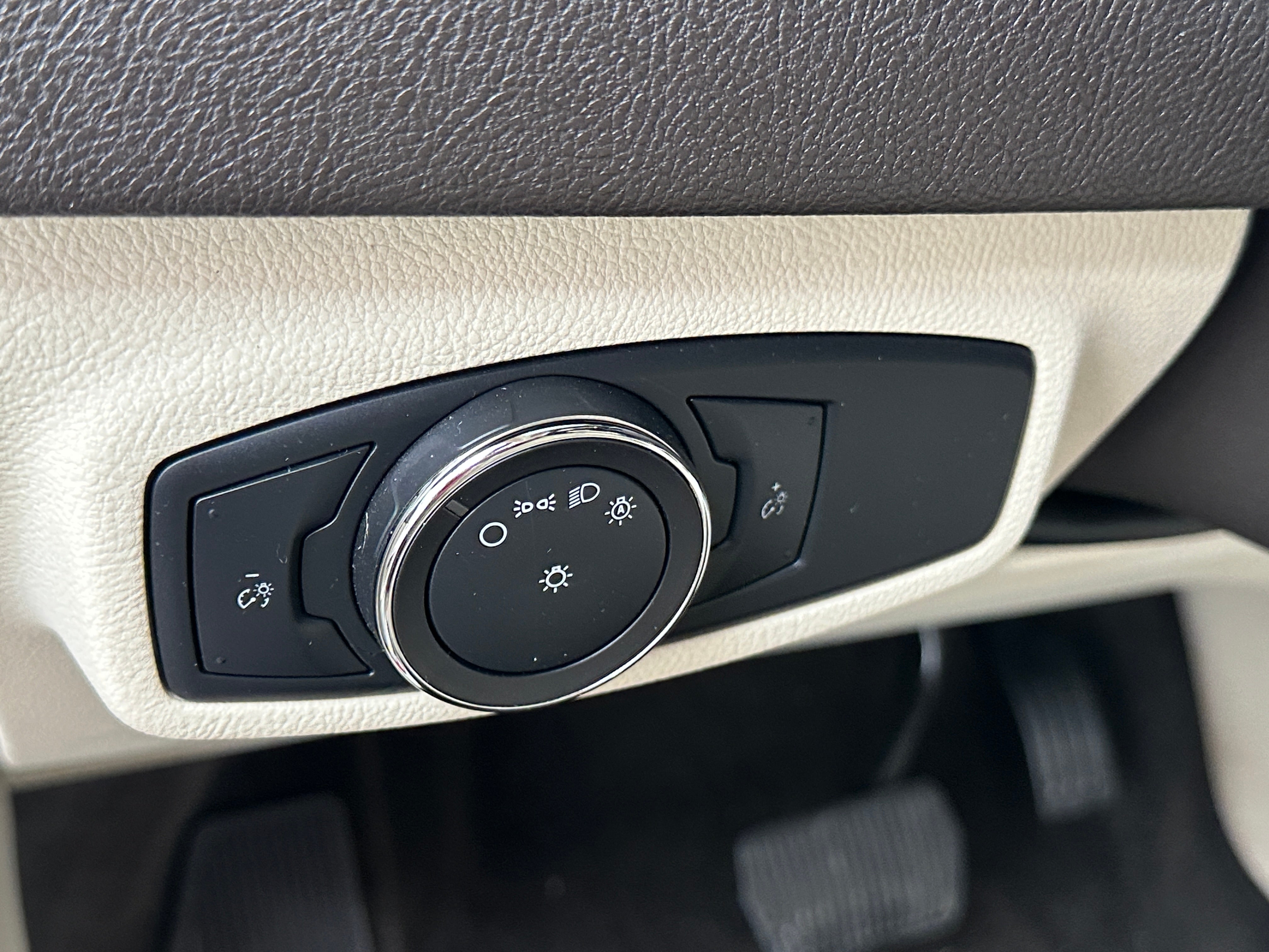 Used 2015 Lincoln MKC Base with VIN 5LMCJ1A97FUJ22801 for sale in Oak Creek, WI