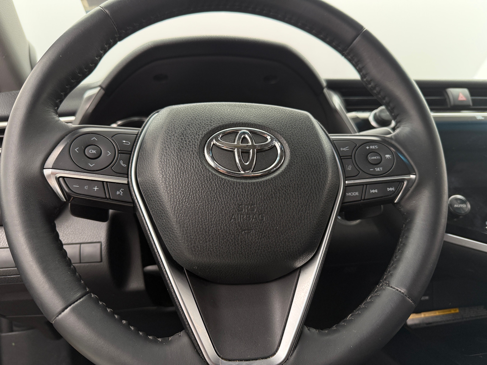 Thumbnail: 2018 Toyota Camry - 4