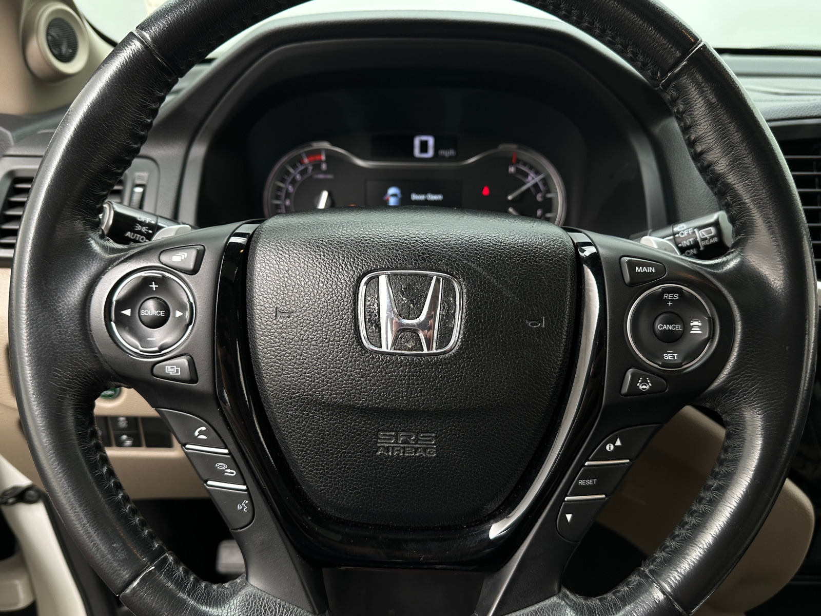 Thumbnail: 2017 Honda Pilot - 4
