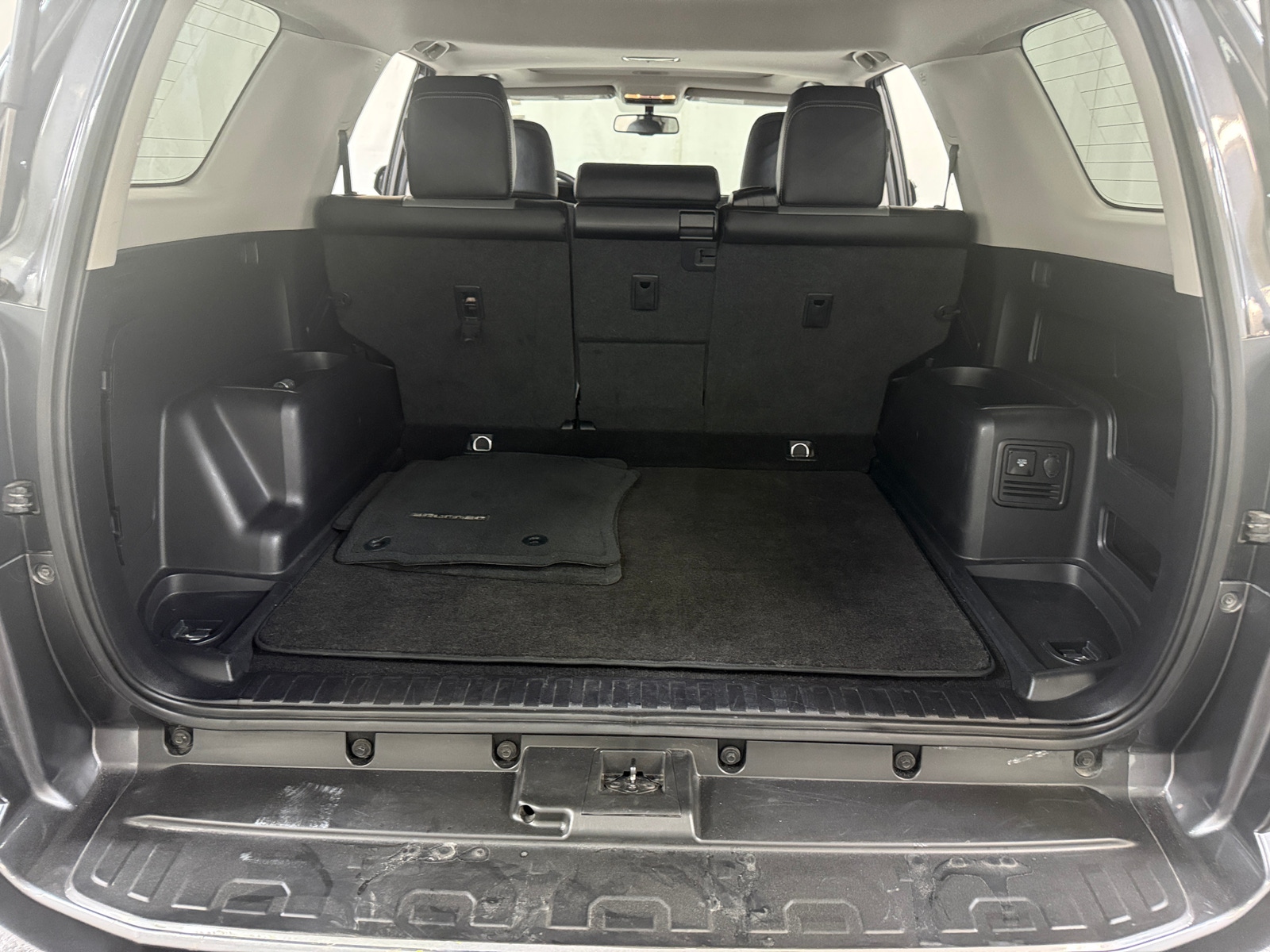 Thumbnail: 2019 Toyota 4Runner - 6