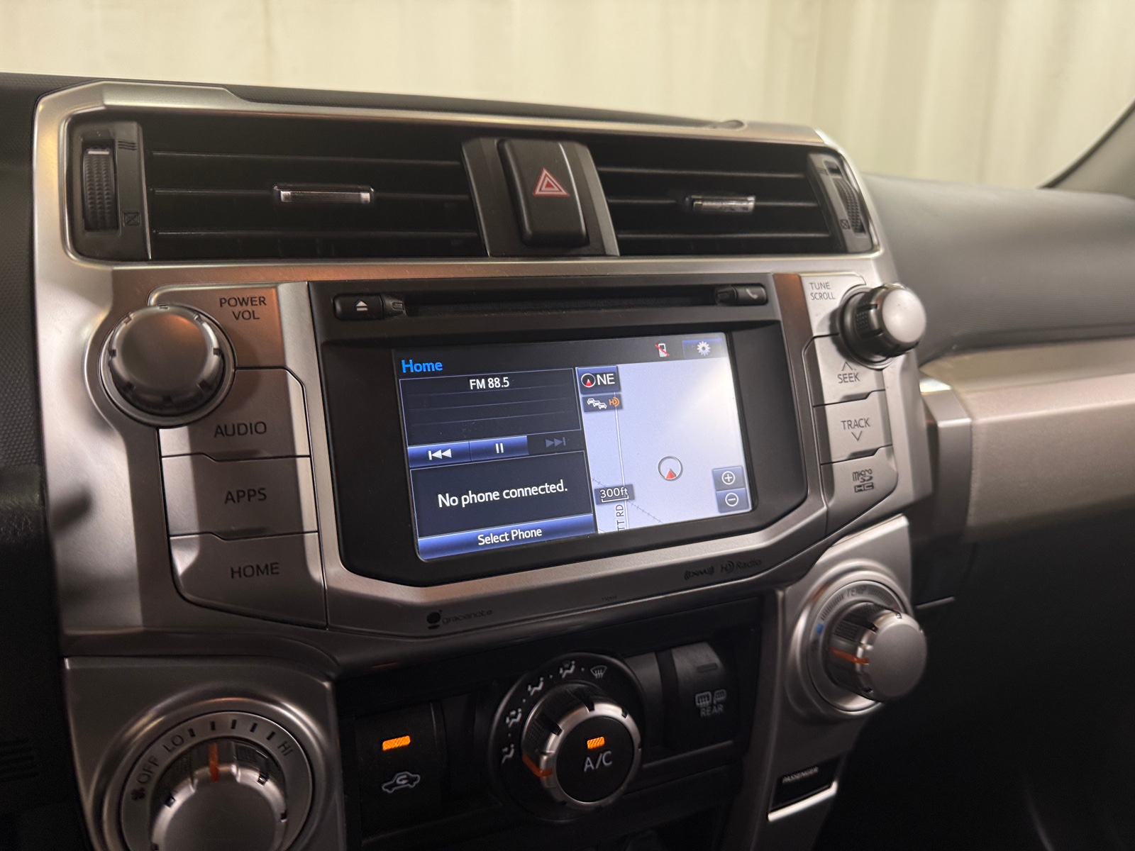 Thumbnail: 2019 Toyota 4Runner - 3