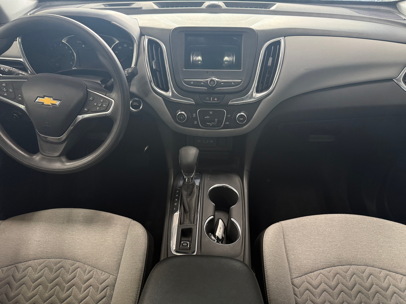 Thumbnail: 2022 Chevrolet Equinox - 3