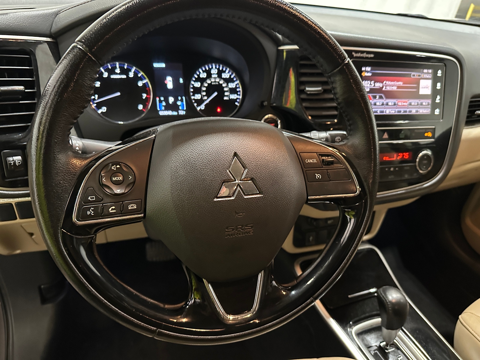 Thumbnail: 2019 Mitsubishi Outlander - 4