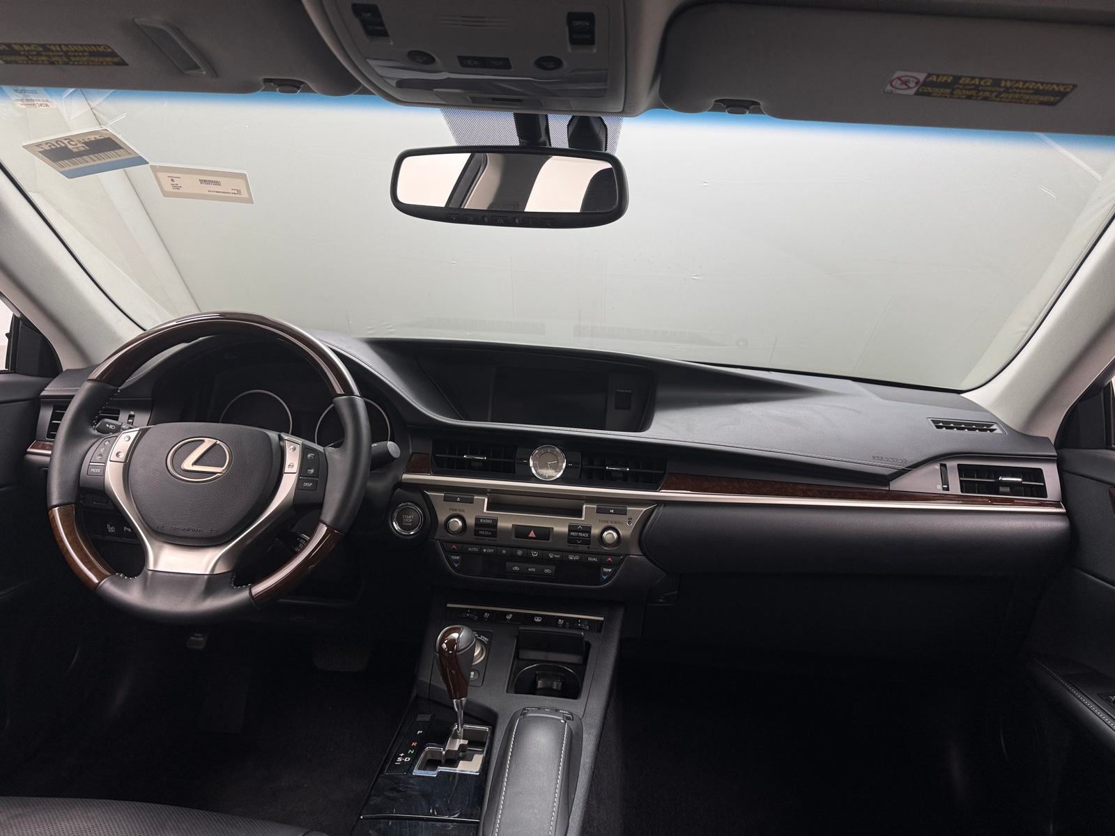 Thumbnail: 2014 Lexus ES - 2