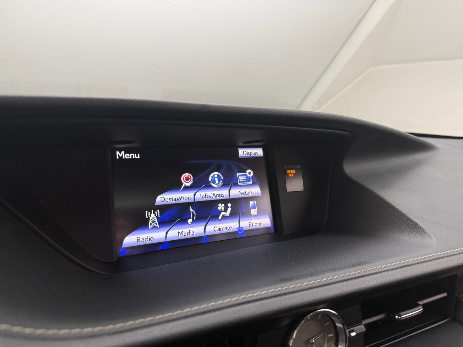 Thumbnail: 2014 Lexus ES - 3