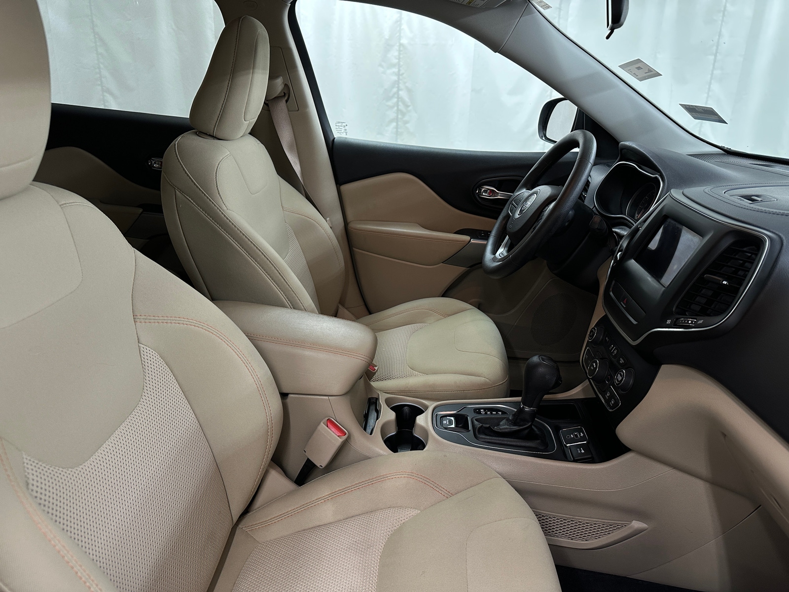 Thumbnail: 2019 Jeep Cherokee - 2