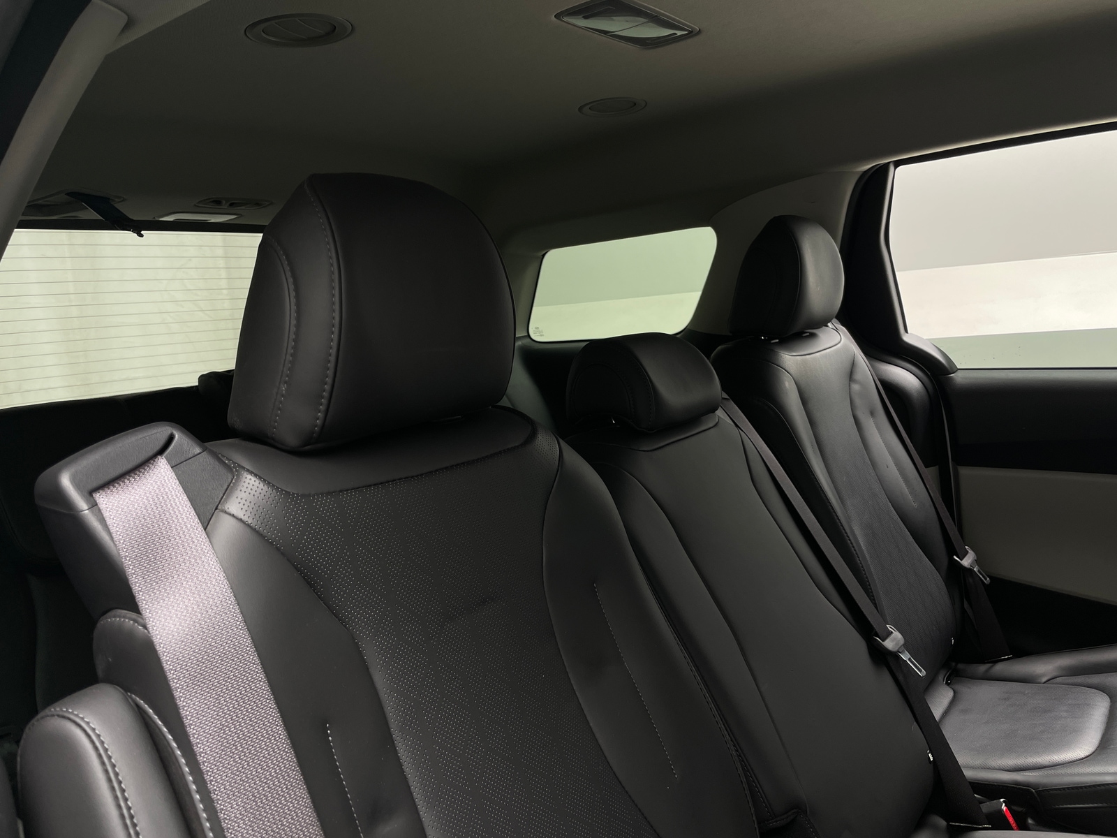 Thumbnail: 2022 Kia Carnival - 5